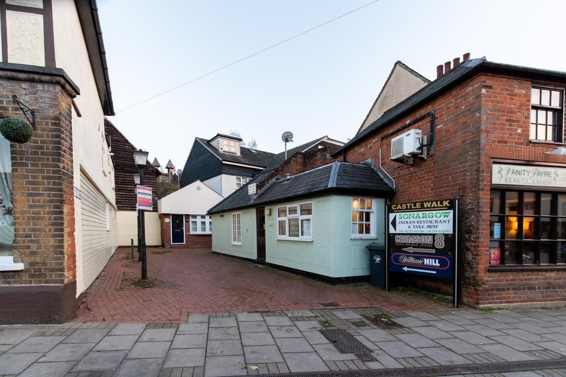 Spacious 2BR Flat in Stansted