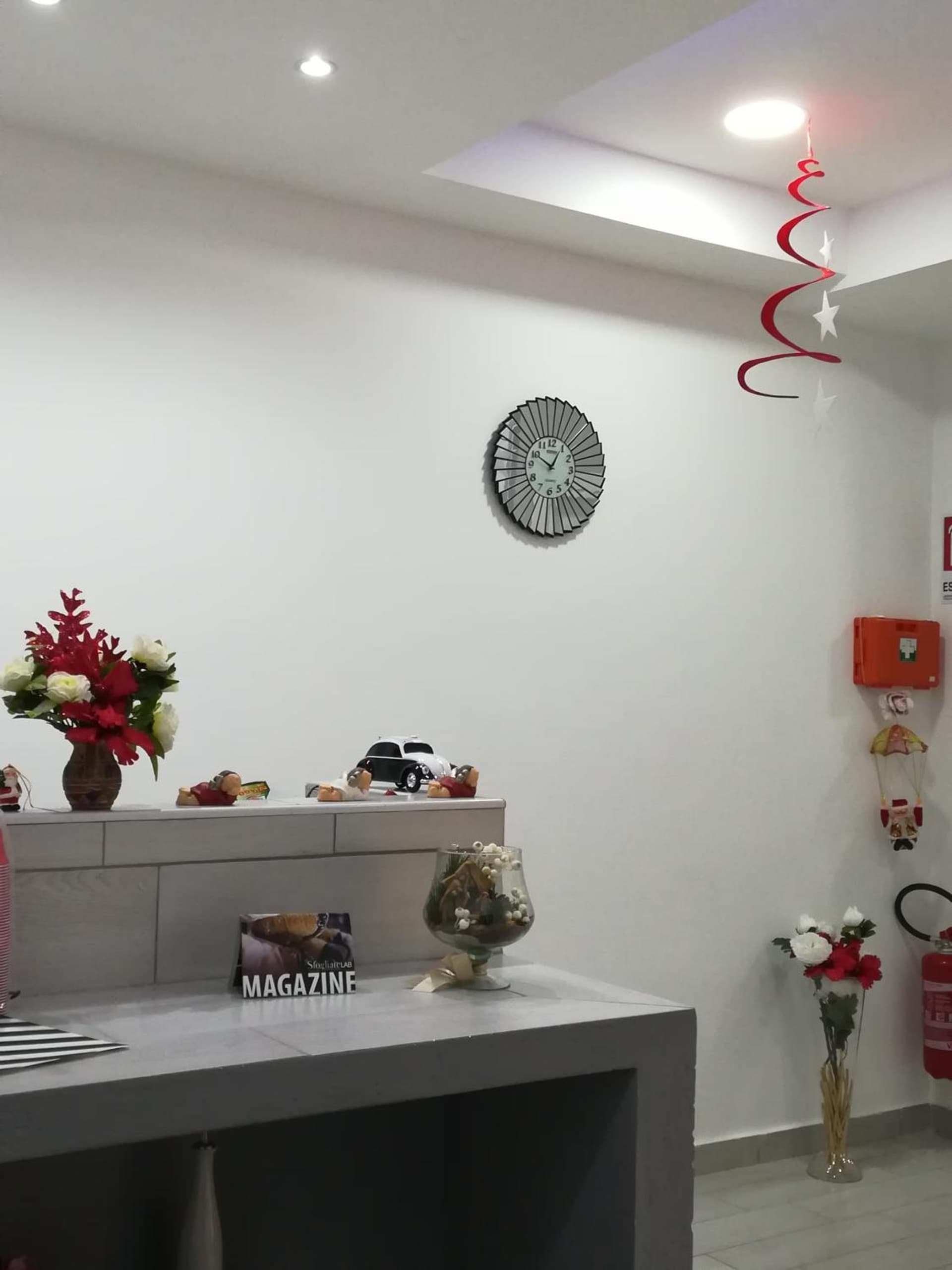 Neapolis center