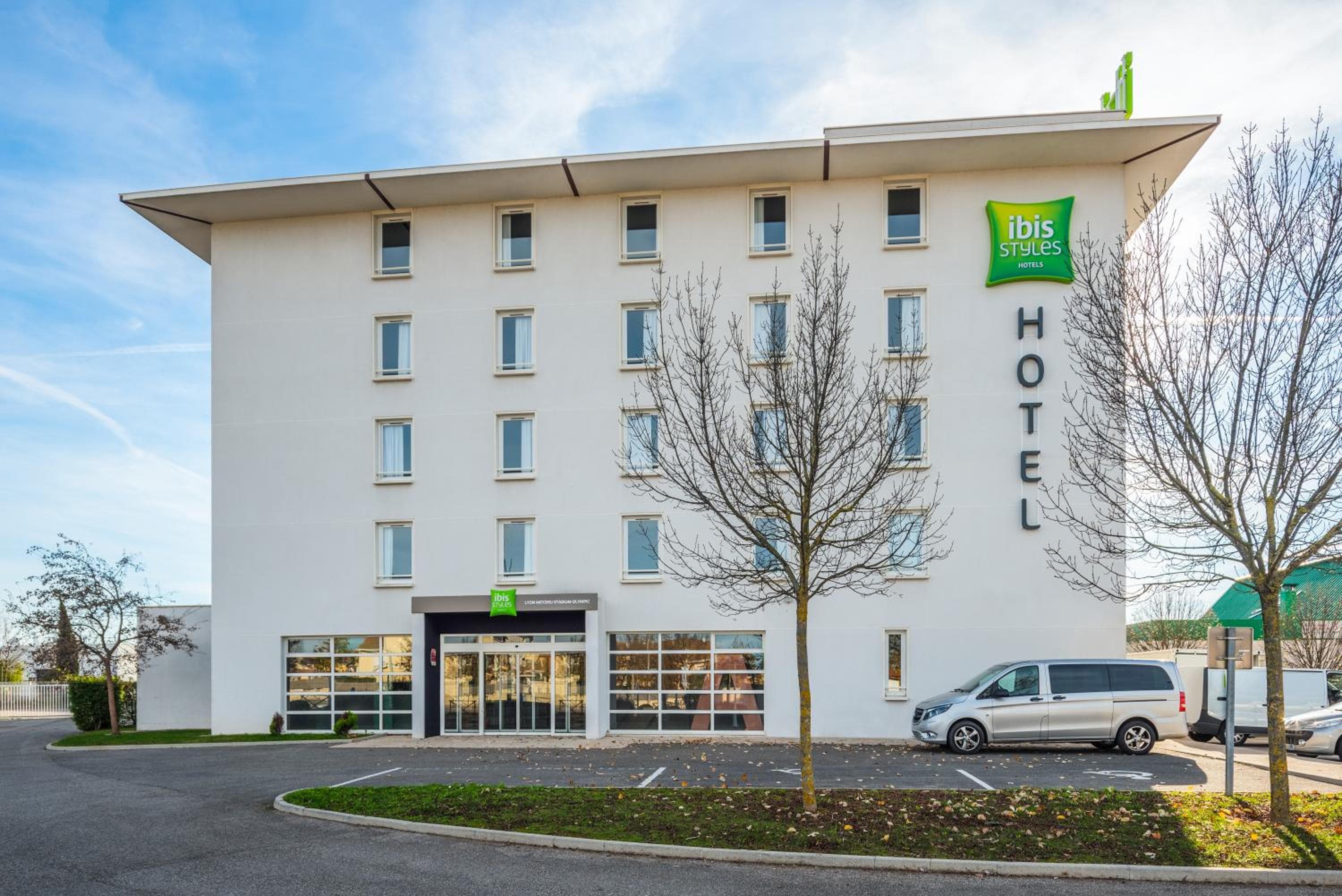 ibis Styles Lyon Meyzieu Arena Stadium