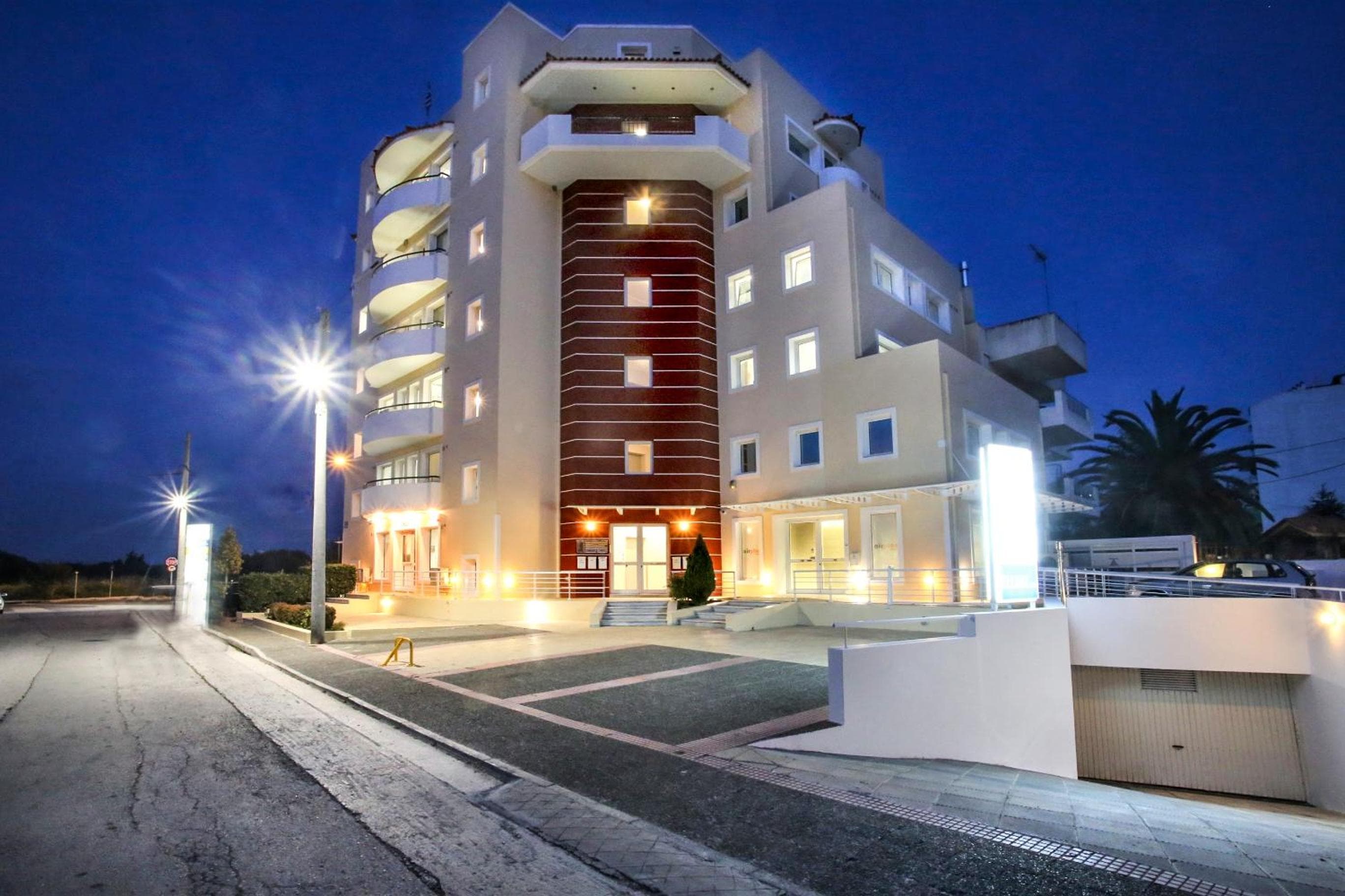 GK Airport Suites - Free Shuttle by GK Hospitality Group