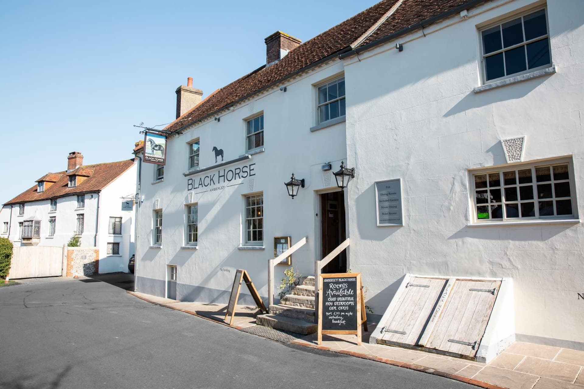 The Black Horse