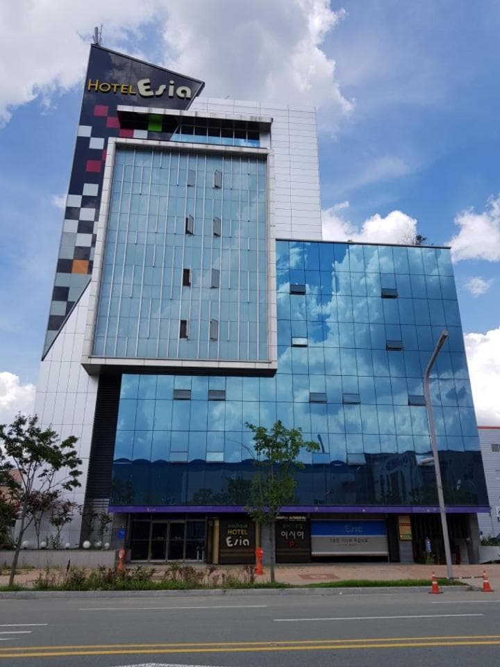 Esia hotel