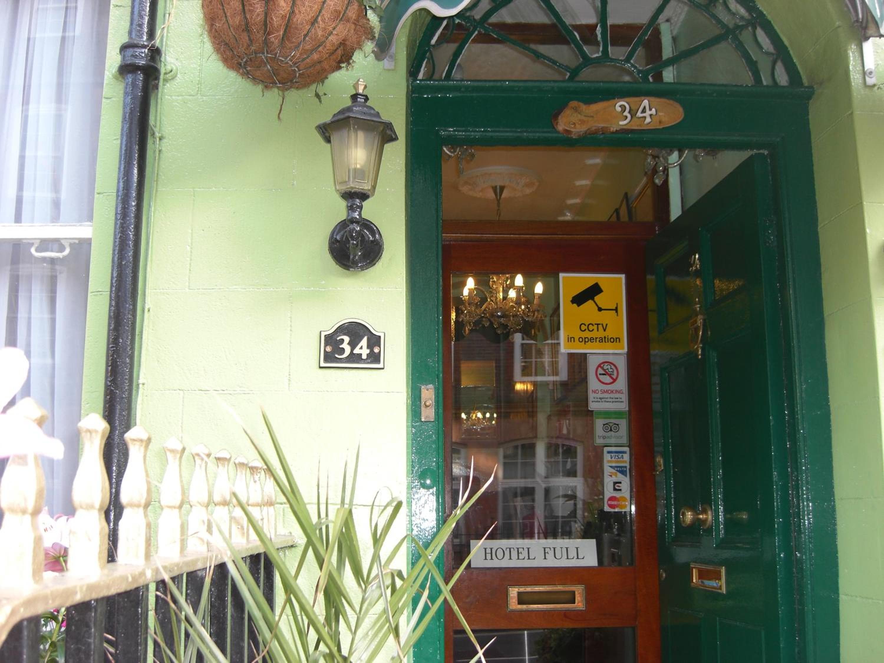 Albany Hotel