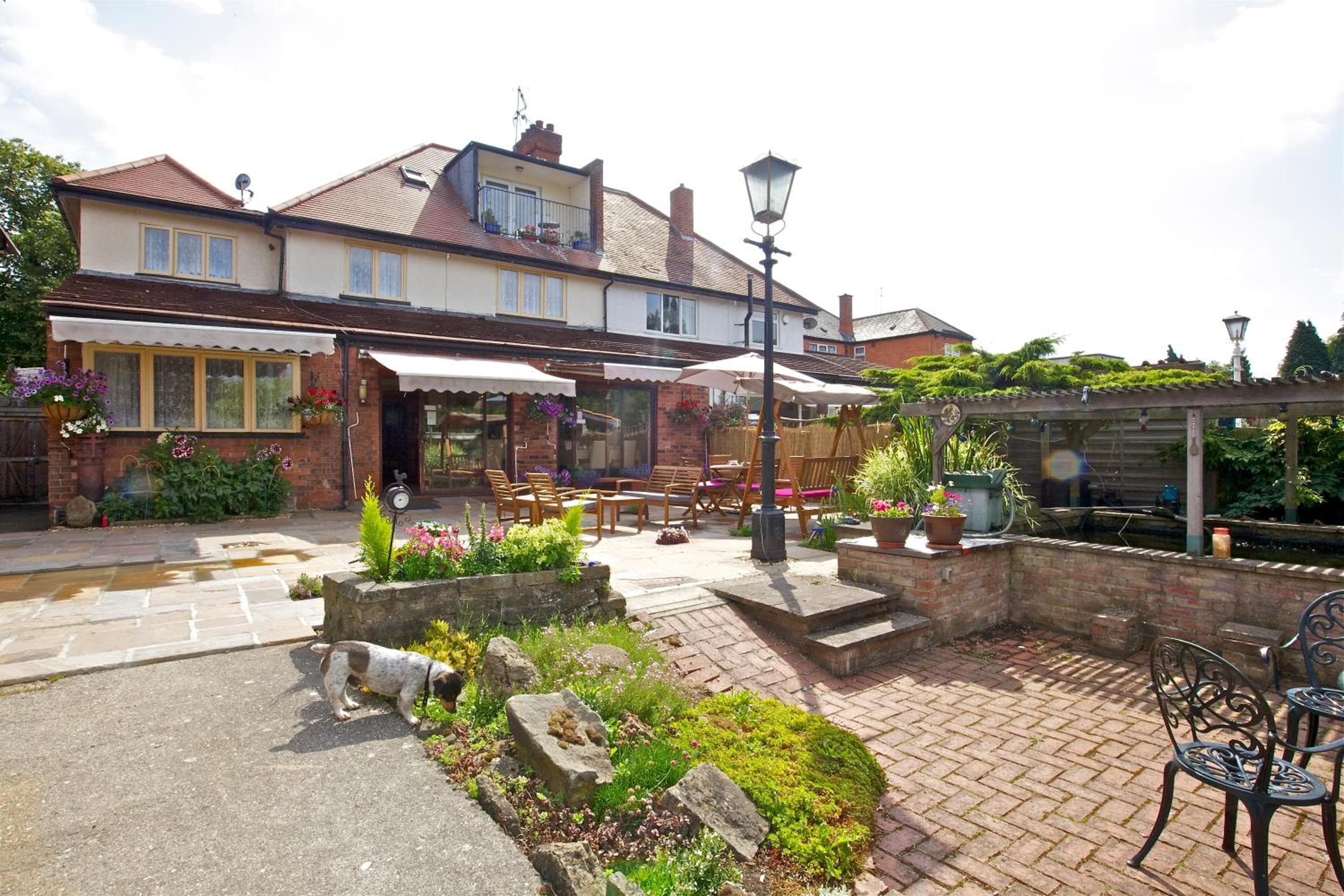 Acorn Guest House in Hull