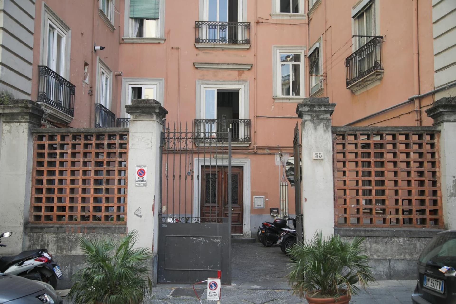 B&B LIONORA