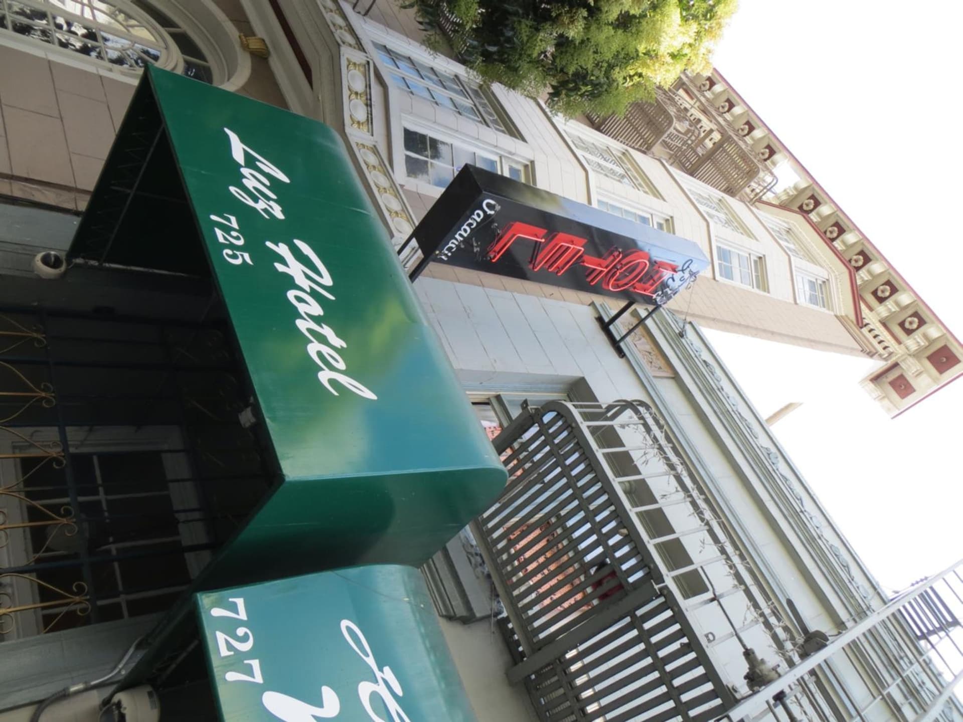 Luz Hotel