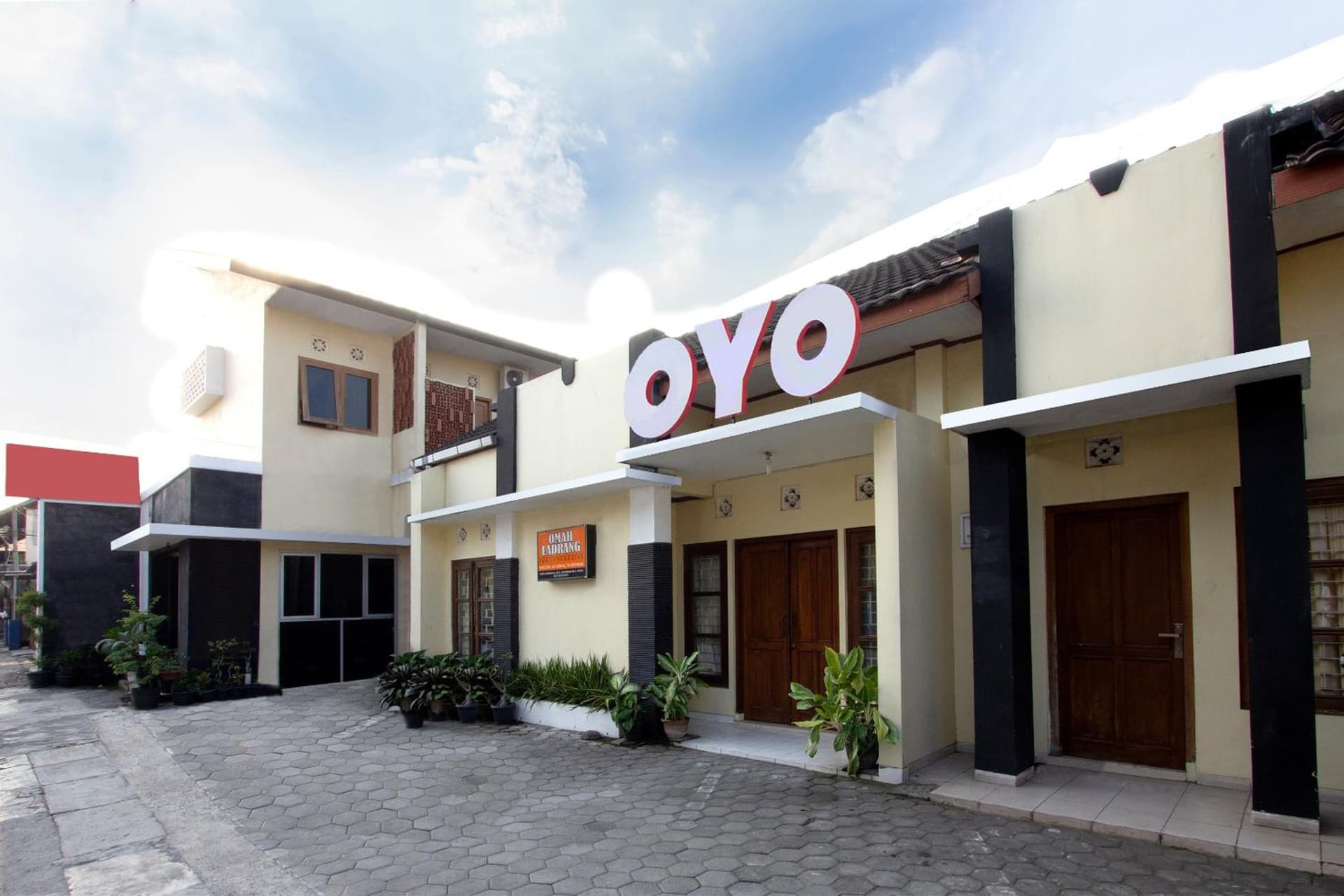 Hotel O Omah Ladrang