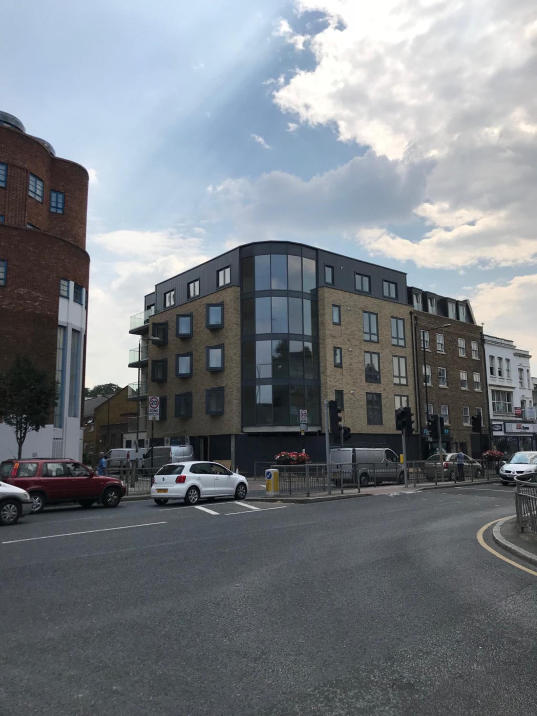 Elegant Plus Luxury Apartments