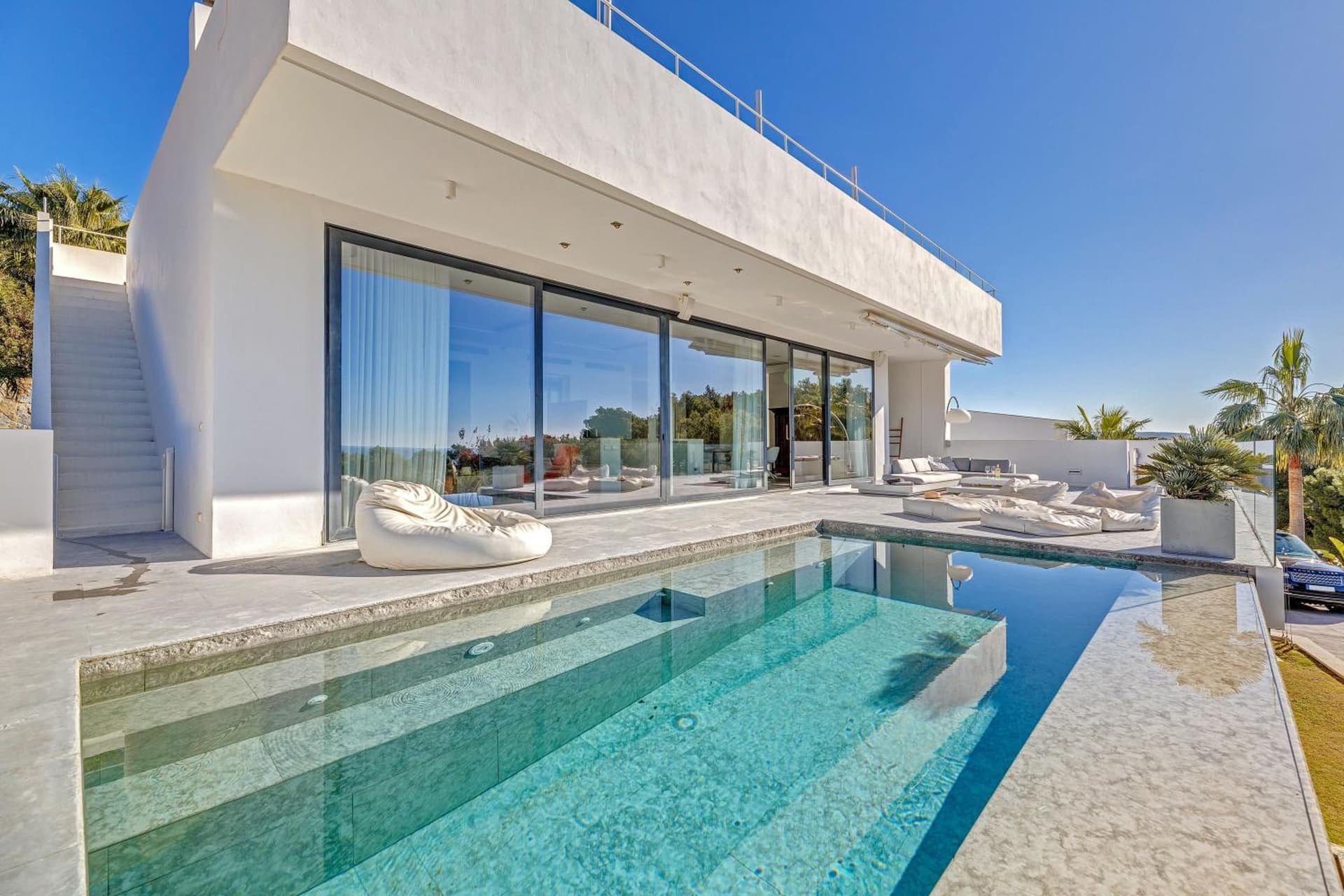 Casa Blanca En Bella Vista