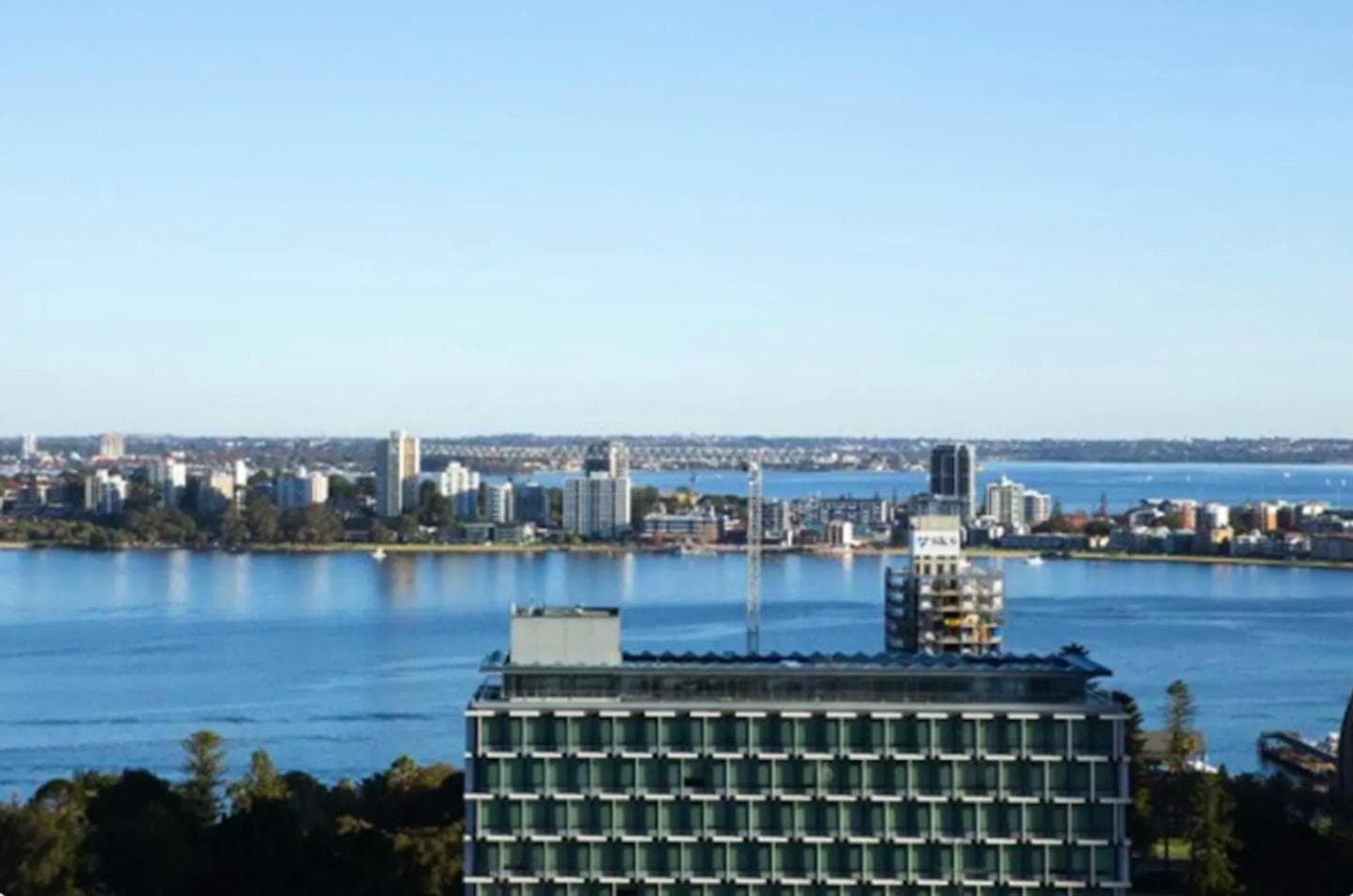 CENTRAL CBD EXEC STUNNING VIEW WIFI NETFLIX WINE