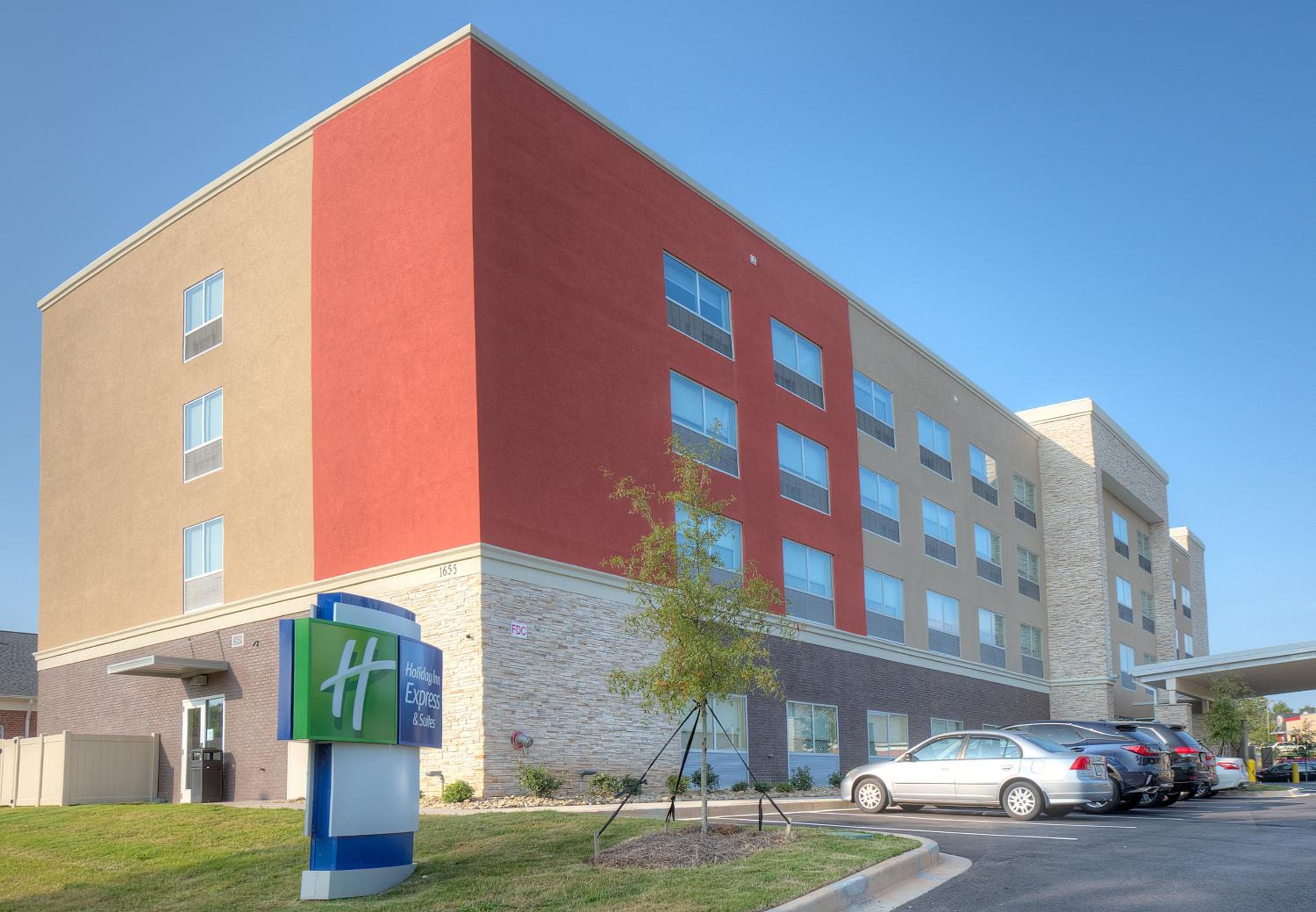 Holiday Inn Express & Suites - Fort Mill by IHG