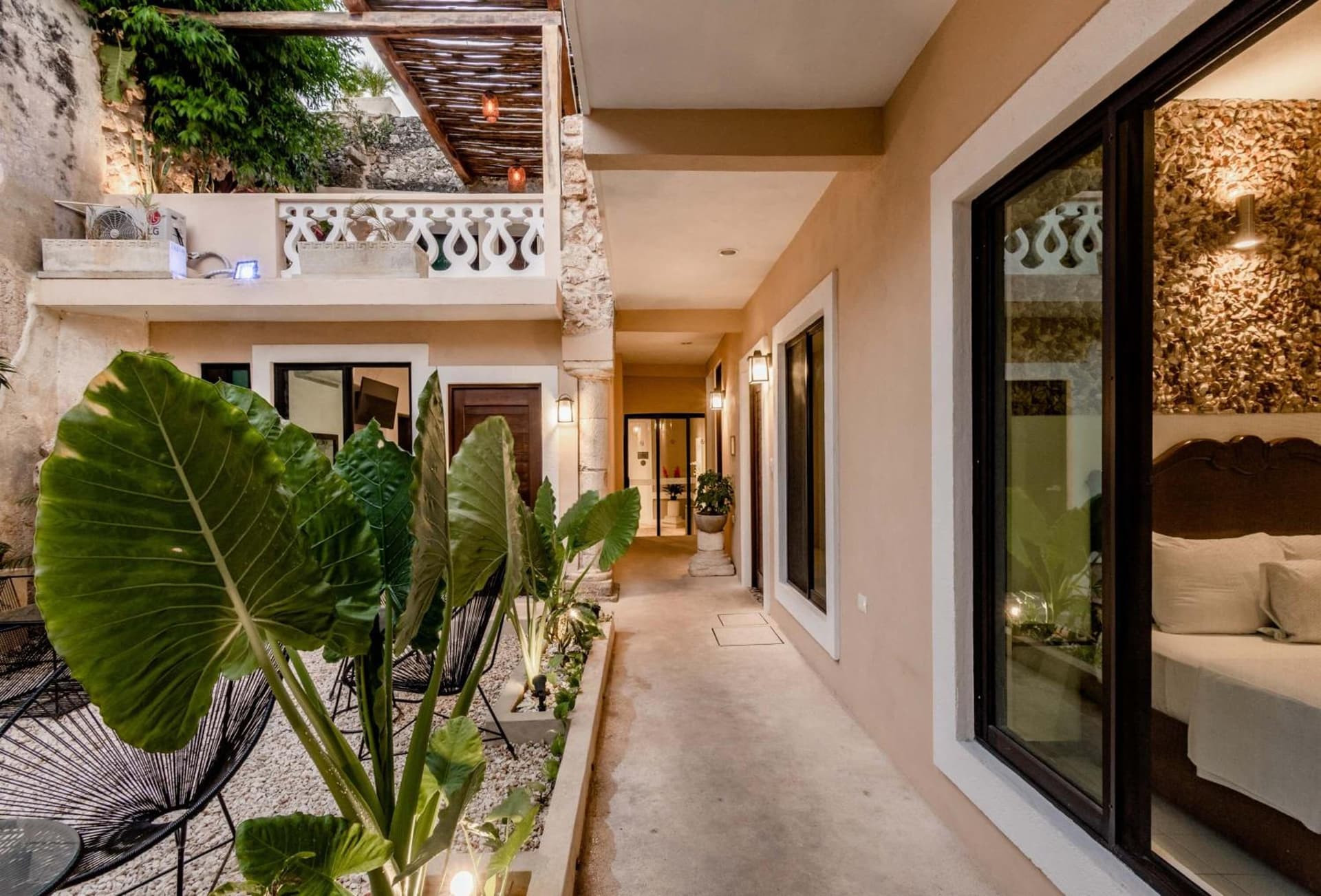 Hotel Colonial Zaci by GuruHotel
