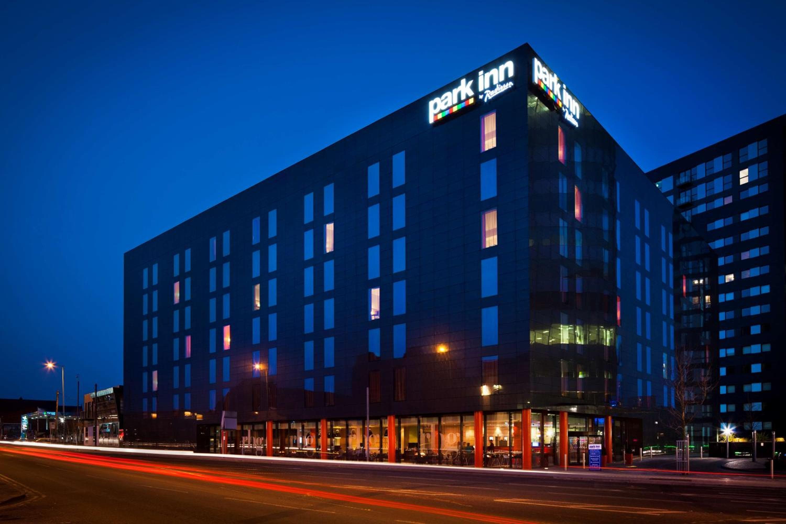 Radisson Hotel Manchester City Centre, A Verified Net Zero Hotel 4
