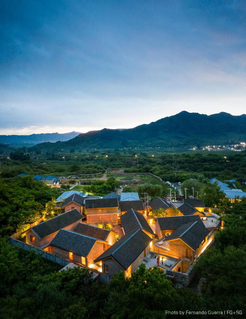 Sansa Village Boutique Hotel at Mutianyu Great Wall Adjoin to Mutianyu Great Wall - Room with the View of Great Wall - Chinese massage experience - Vehicle