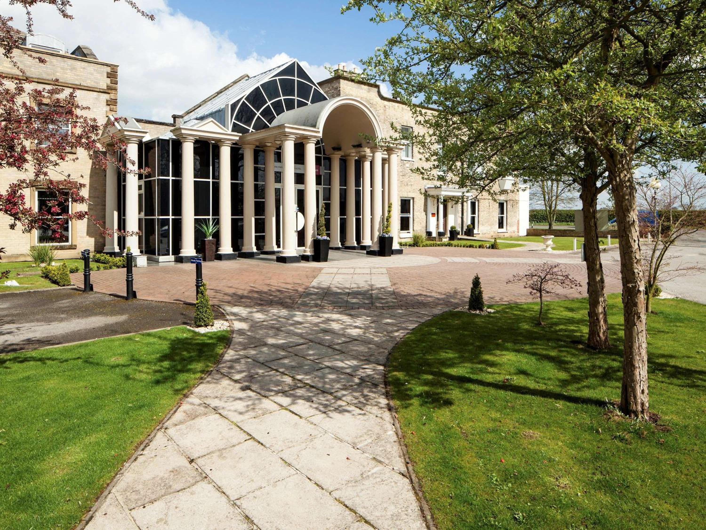 Mercure York Fairfield Manor Hotel 3