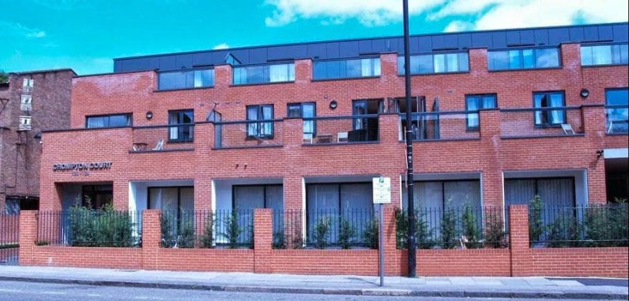 Crompton Court Apartments