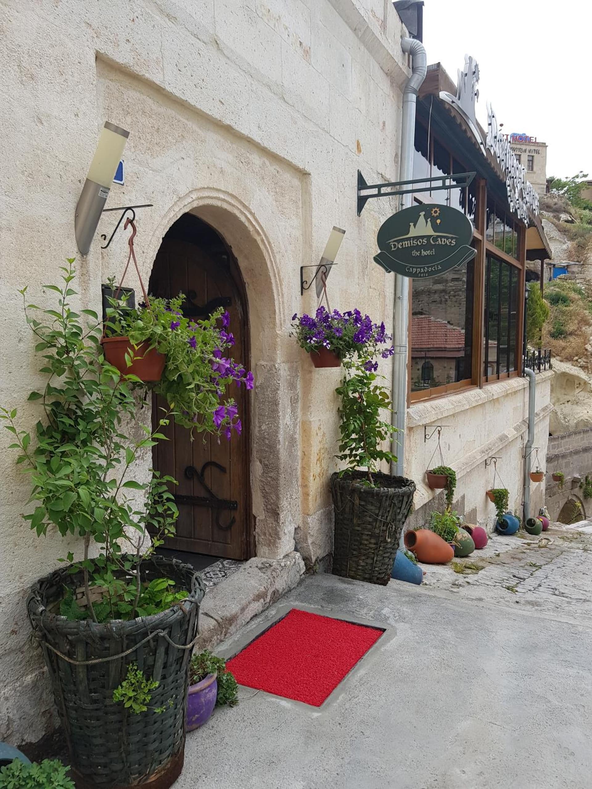 Demisos Caves Hotel