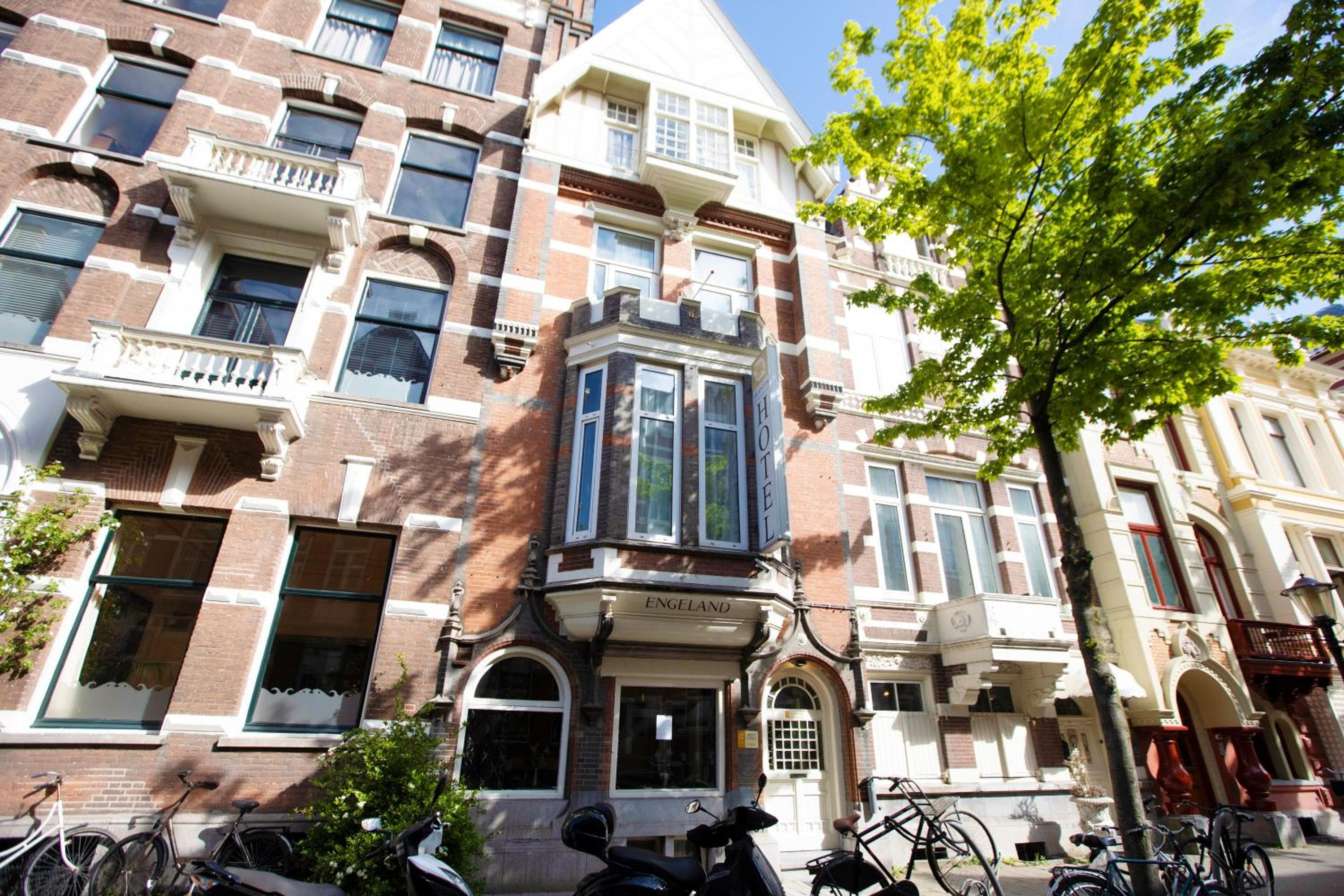 Quentin Museum Square Hotel
