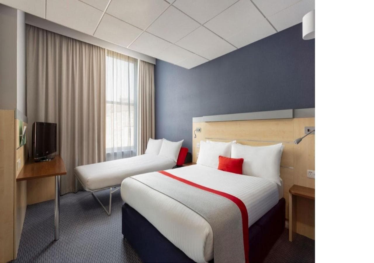 Holiday Inn Express Edinburgh City Centre by IHG 5