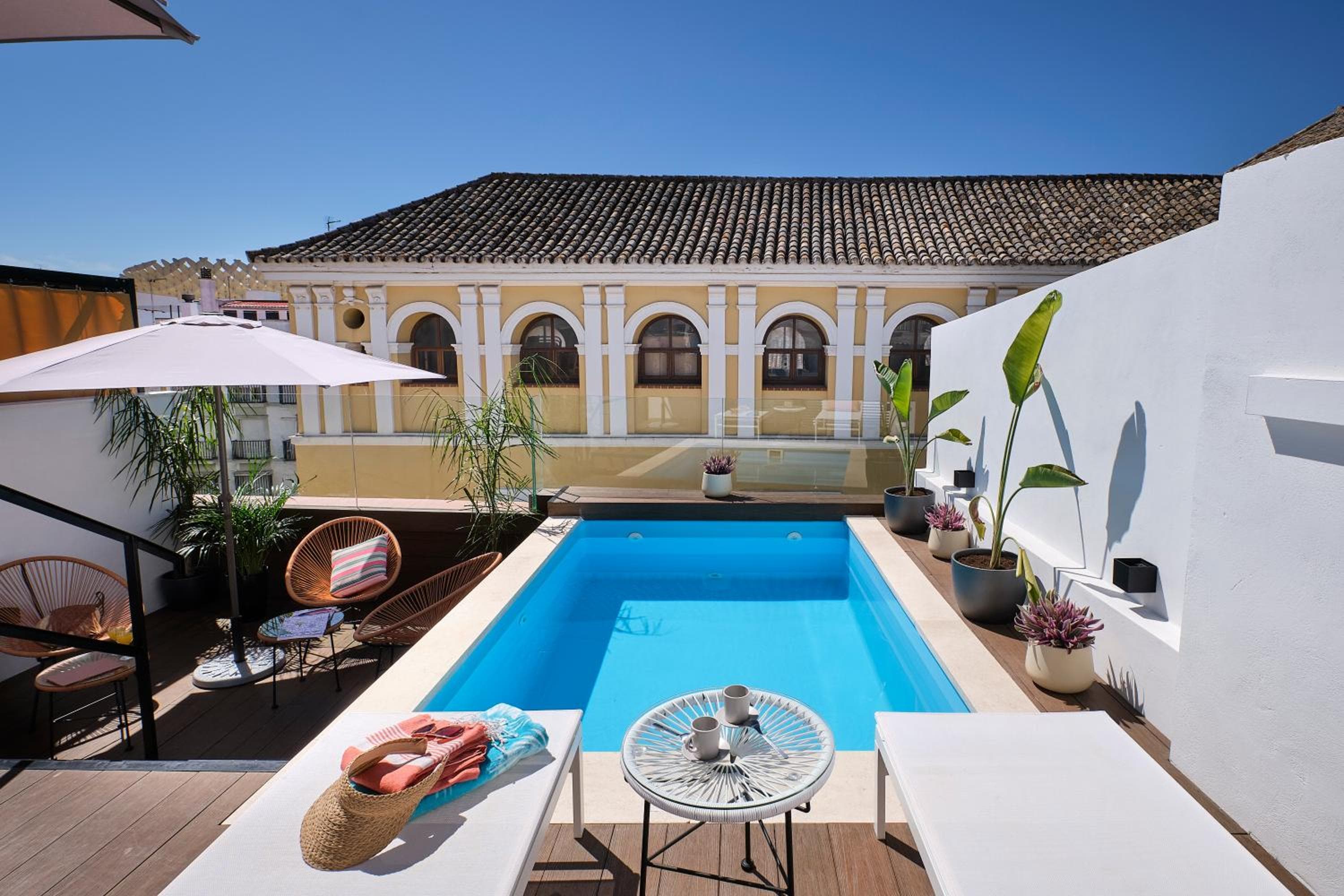 Sweet Sevilla Suites - Smart Hotel