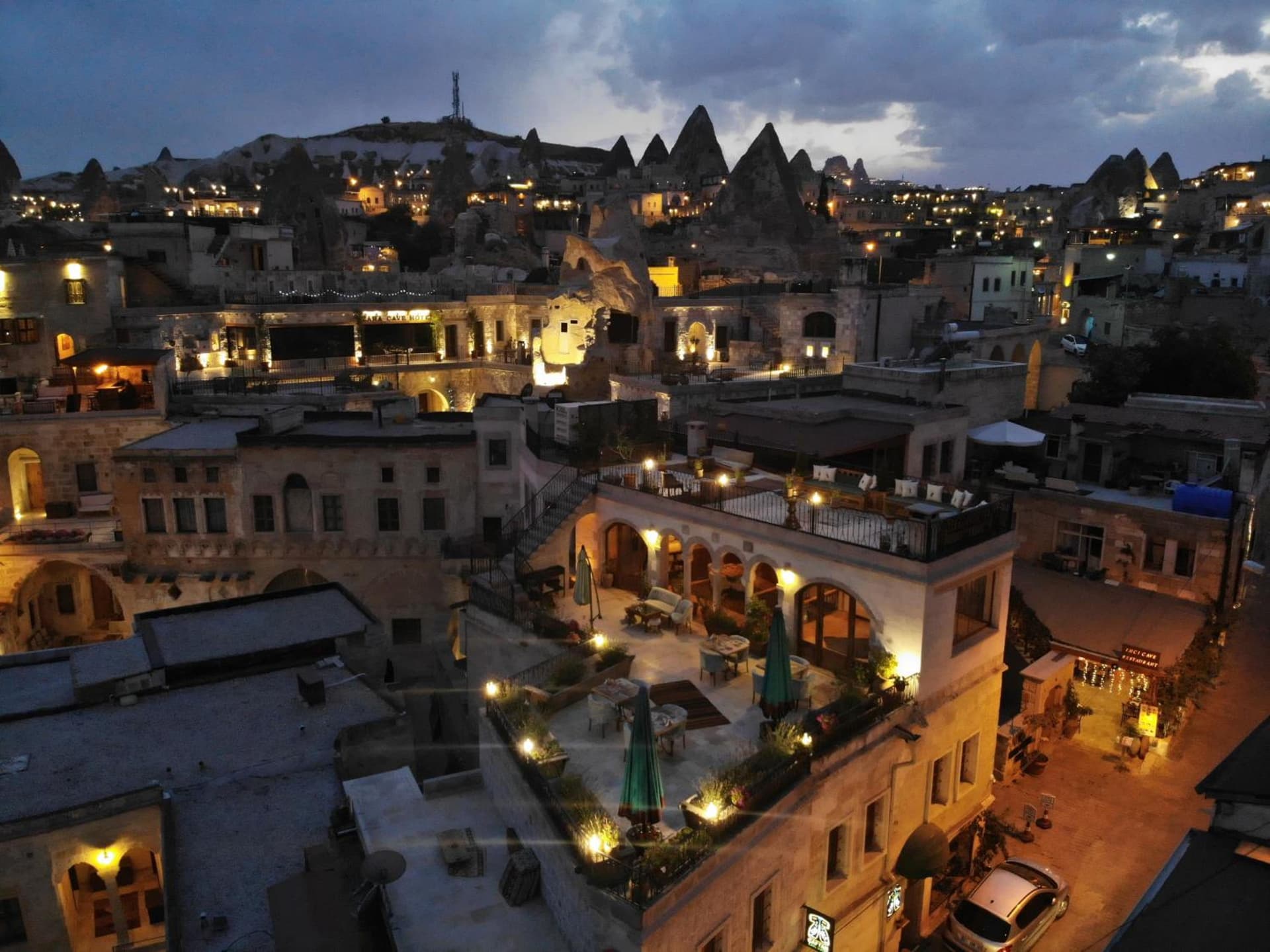 Caftan Cave Suites
