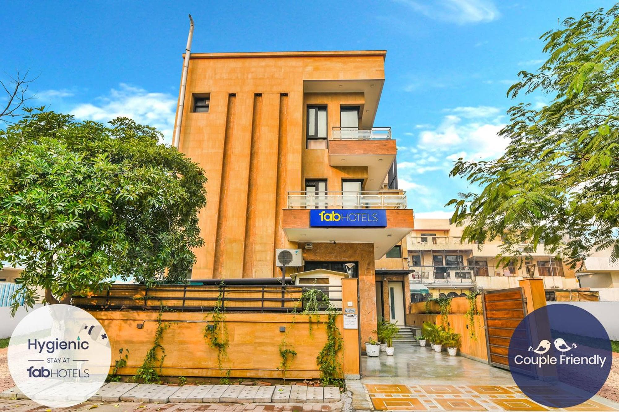 FabHotel Rallkmas - DLF Phase 2 & MG Road Metro