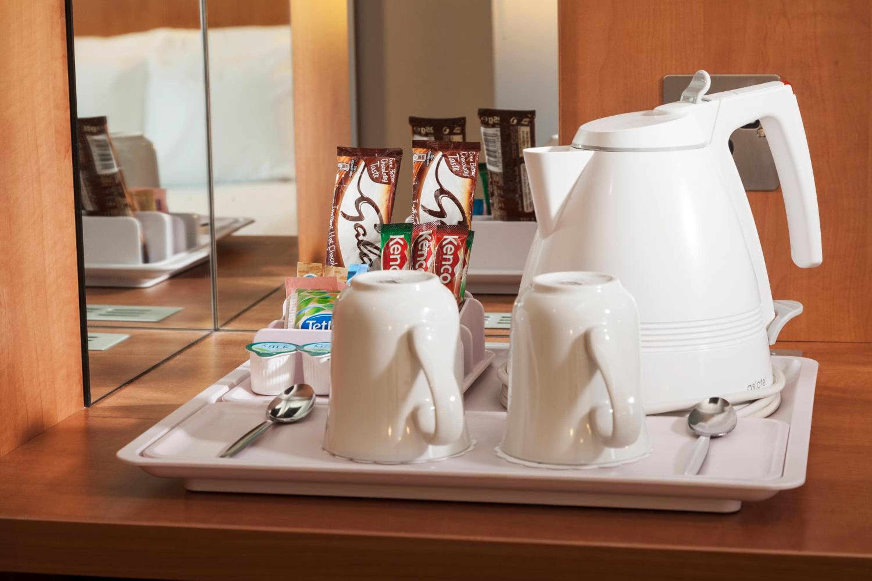 Holiday Inn Cardiff City Centre by IHG 5