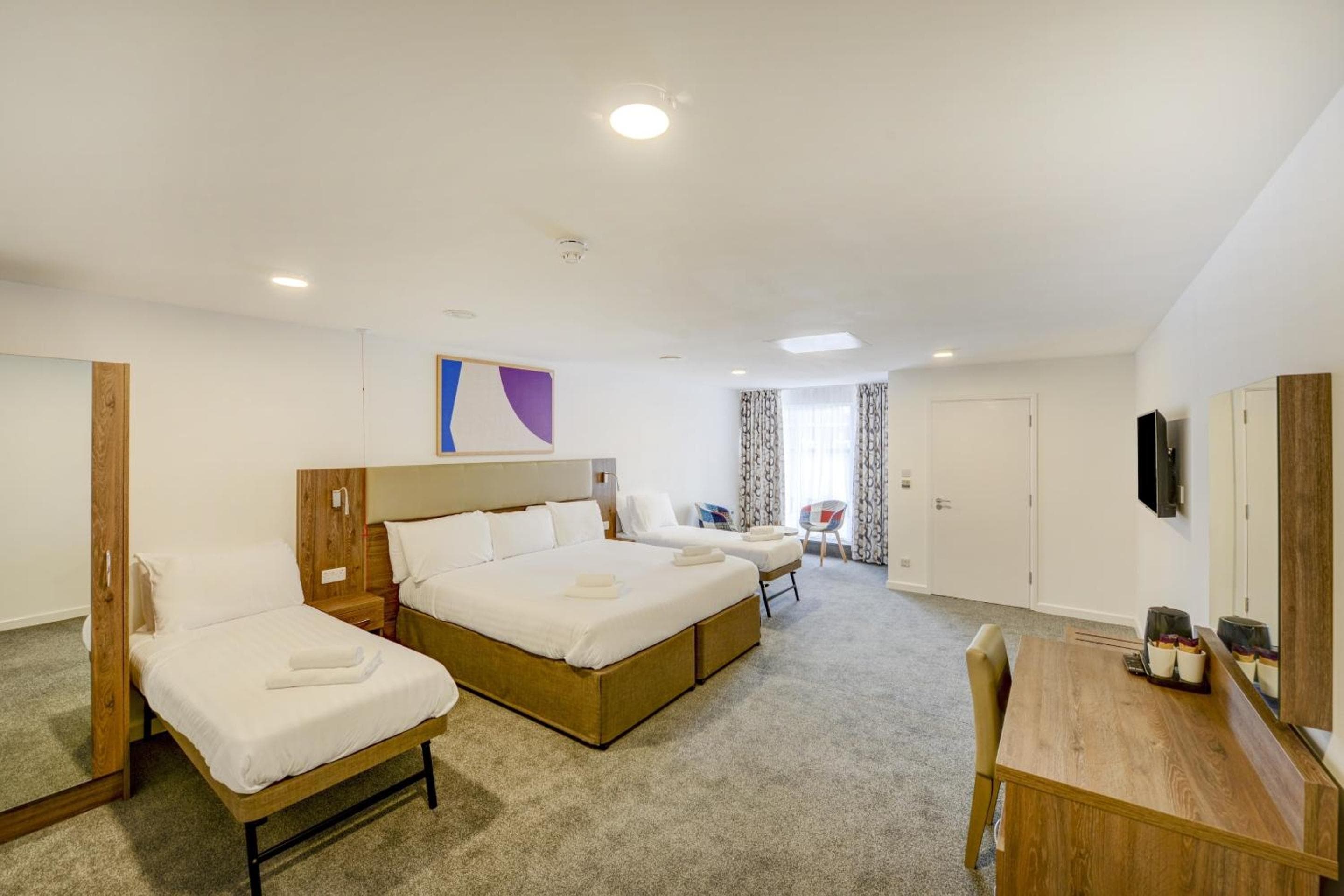 OYO Plymouth Central Hotel 2