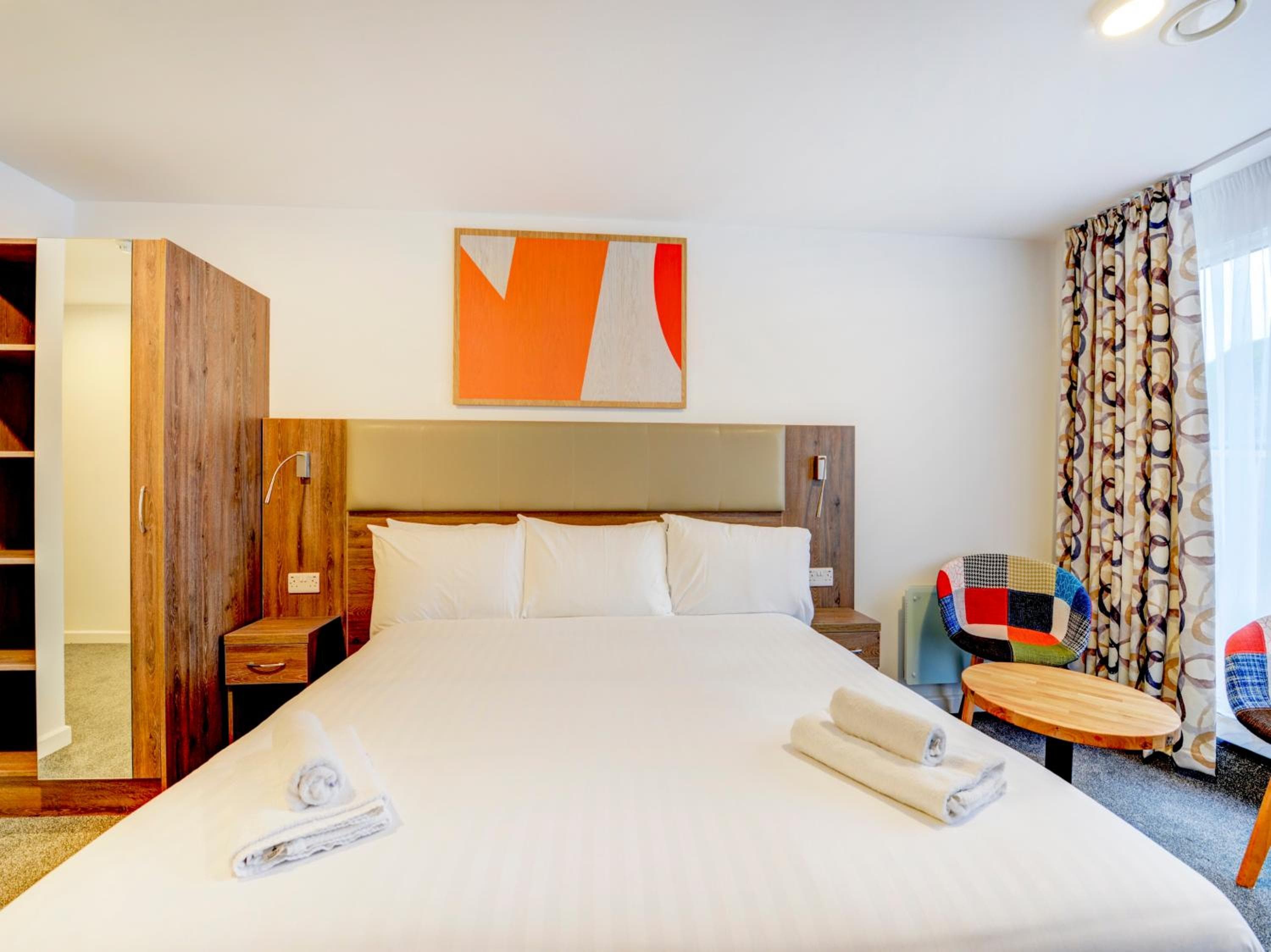 OYO Plymouth Central Hotel 3