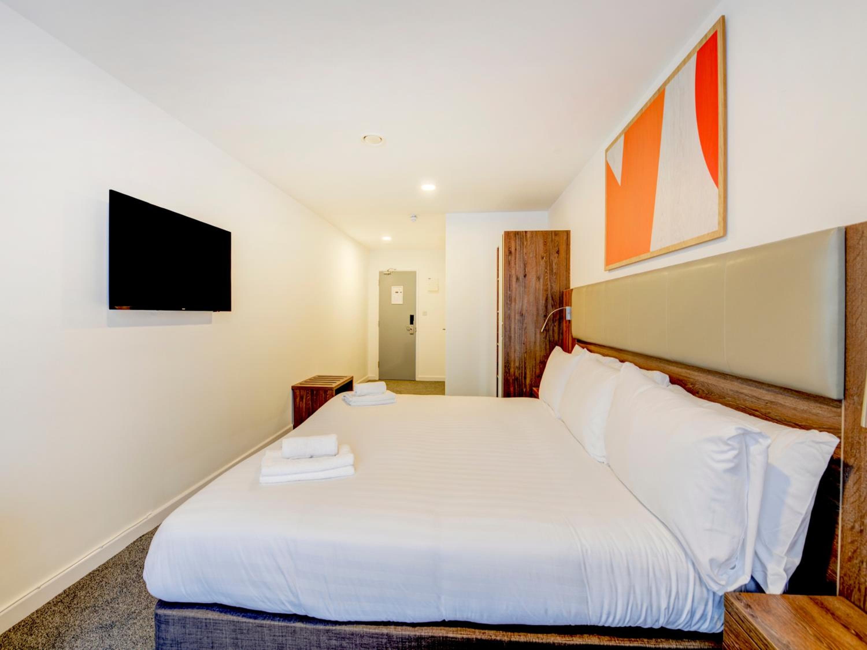 OYO Plymouth Central Hotel 4