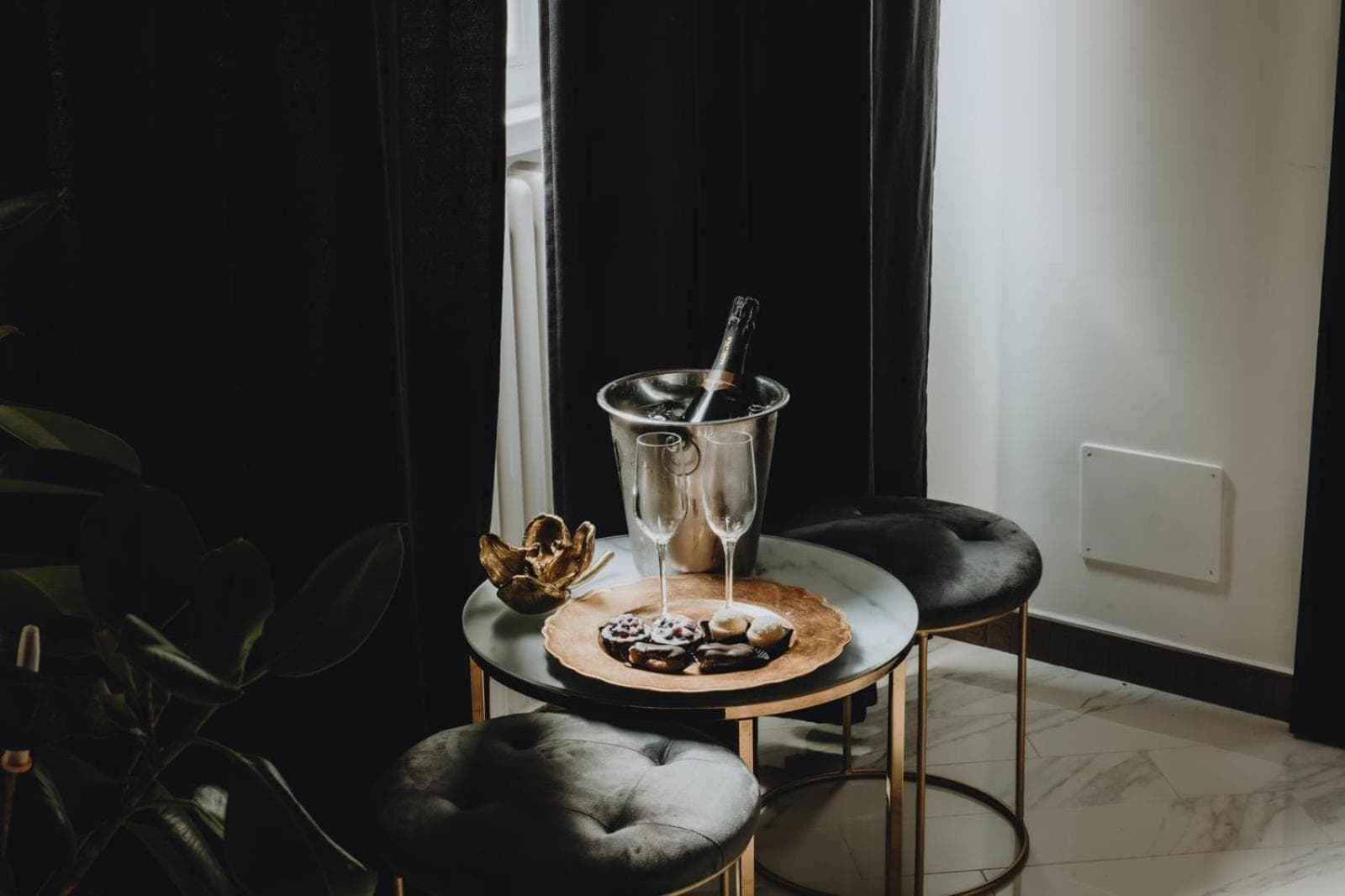 Royalroom-relaxing spa & luxury apartments