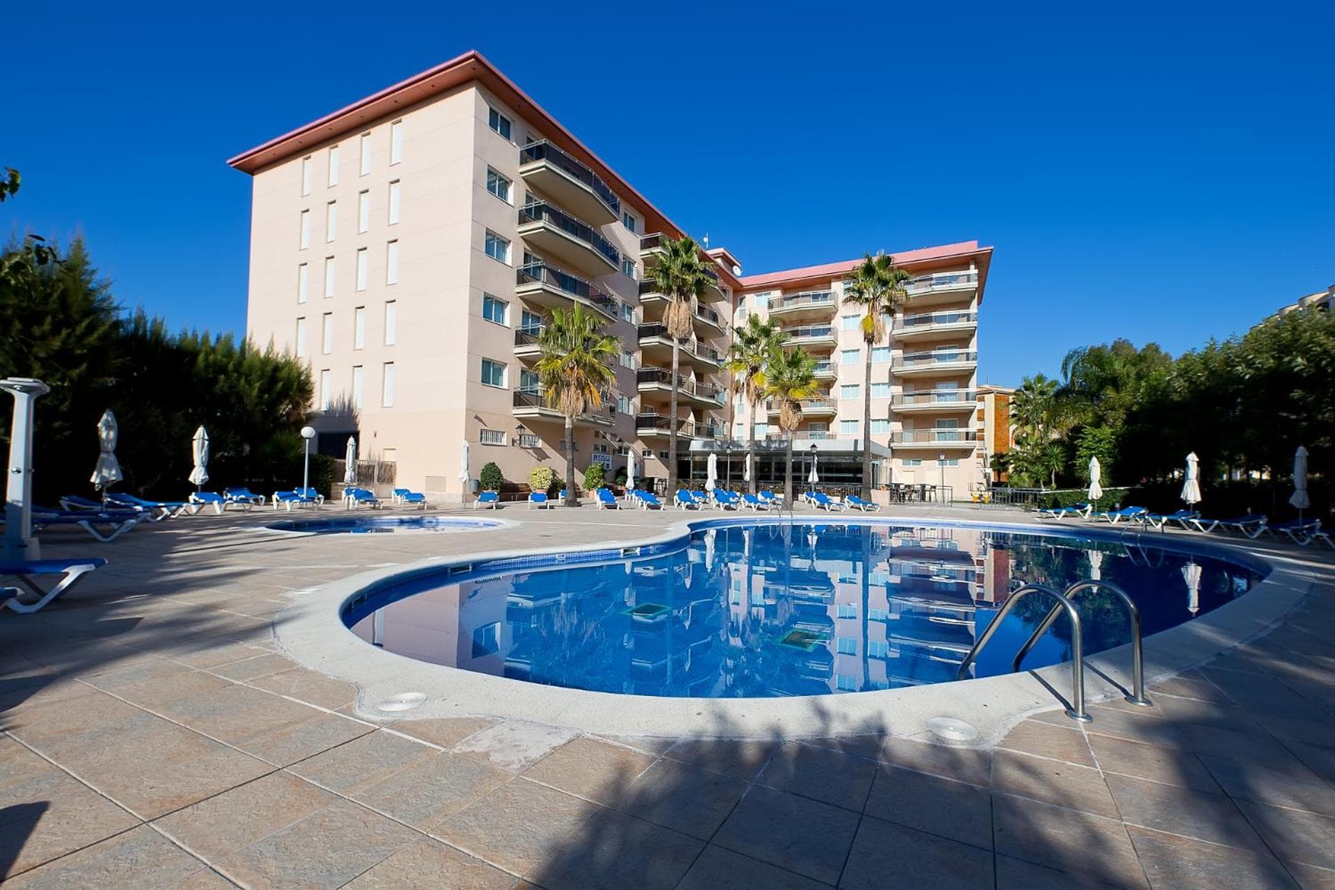 Rentalmar Pineda Suites