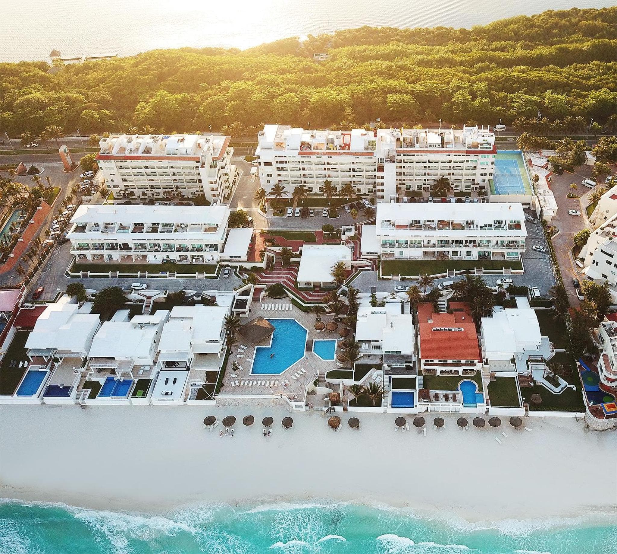 Brisas Shores Beach & OceanFront Apartments 1 or 2 bedrooms Cancun Hotel Zone