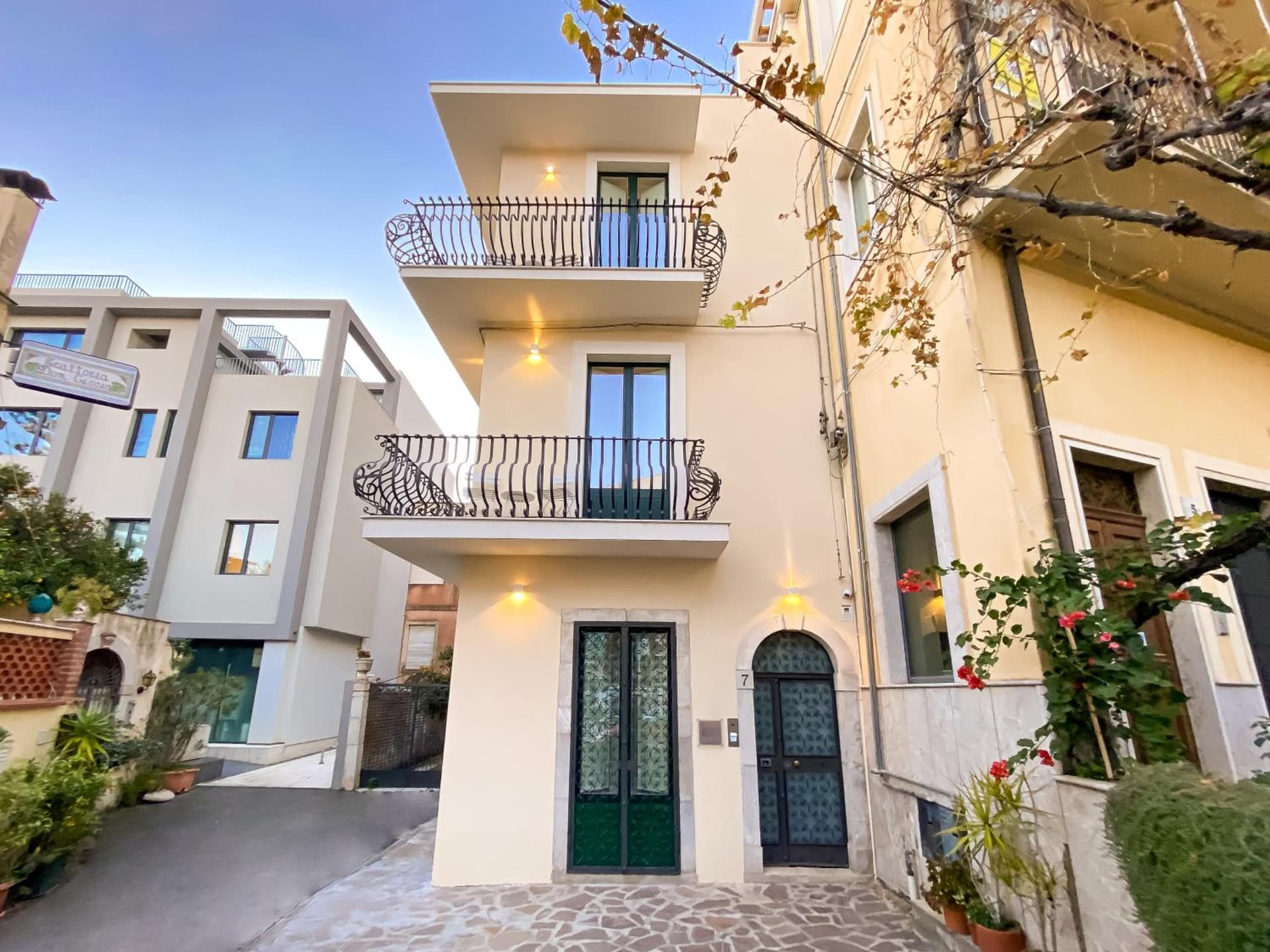 Longo Suites