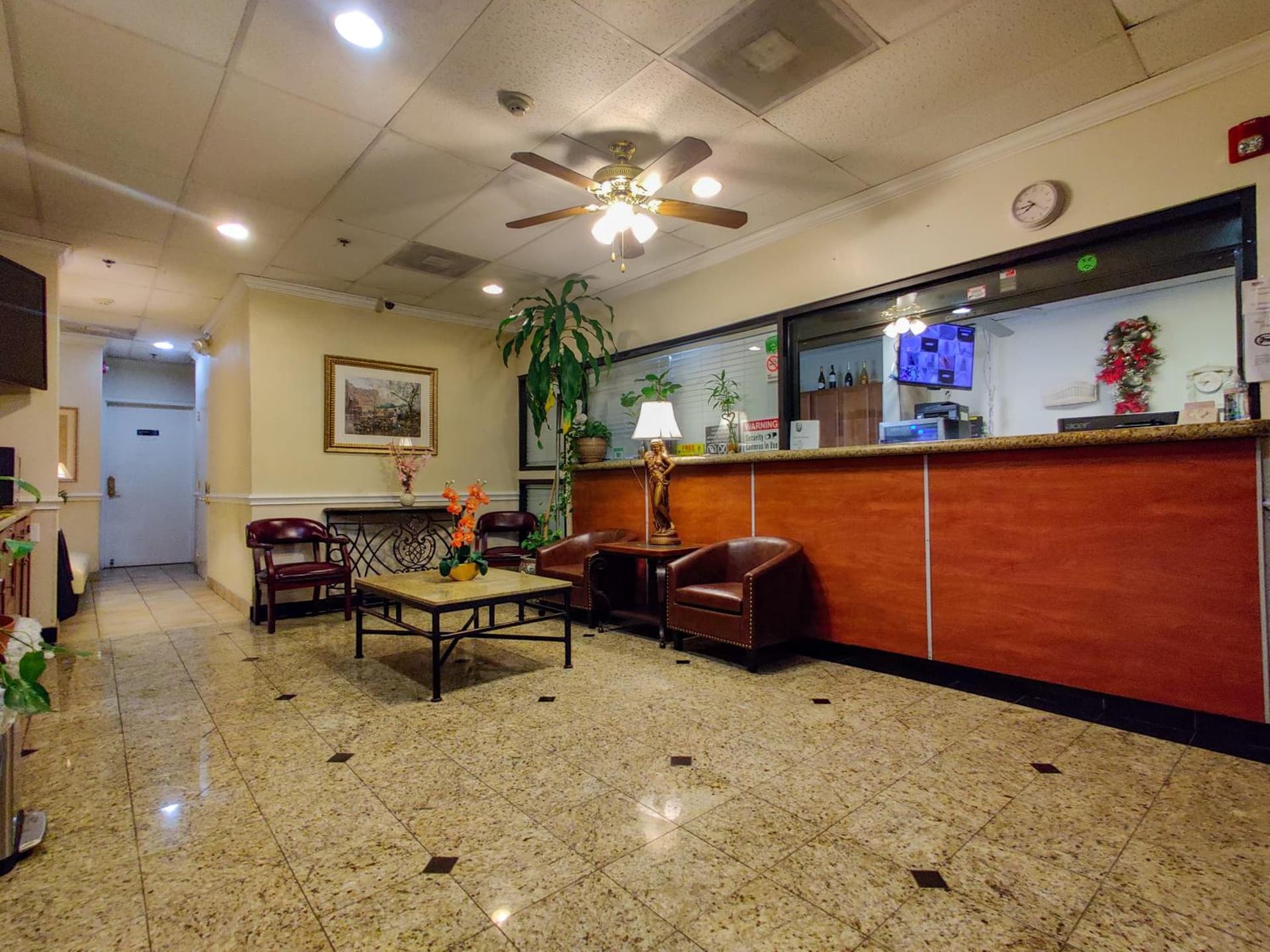 Athens Hotel & Suites
