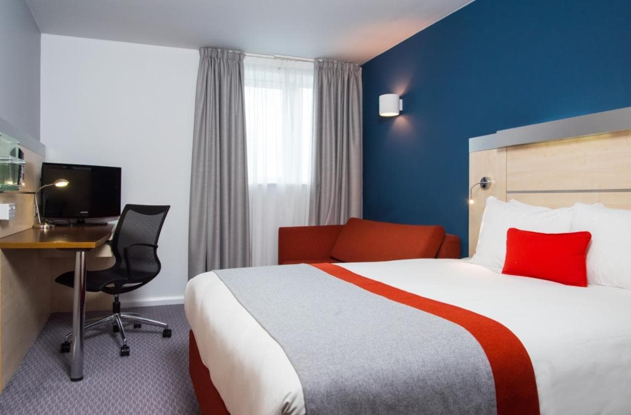 Holiday Inn Express Swindon City Centre by IHG 5
