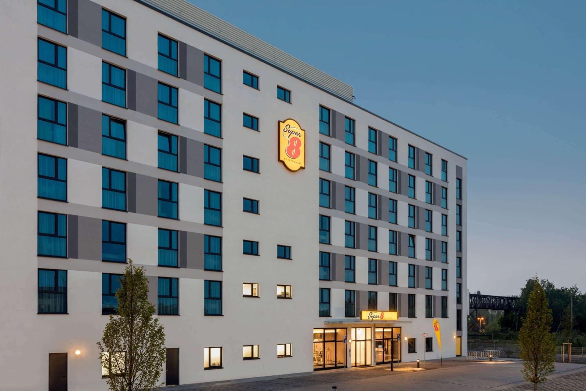 Super 8 by Wyndham Oberhausen am Centro