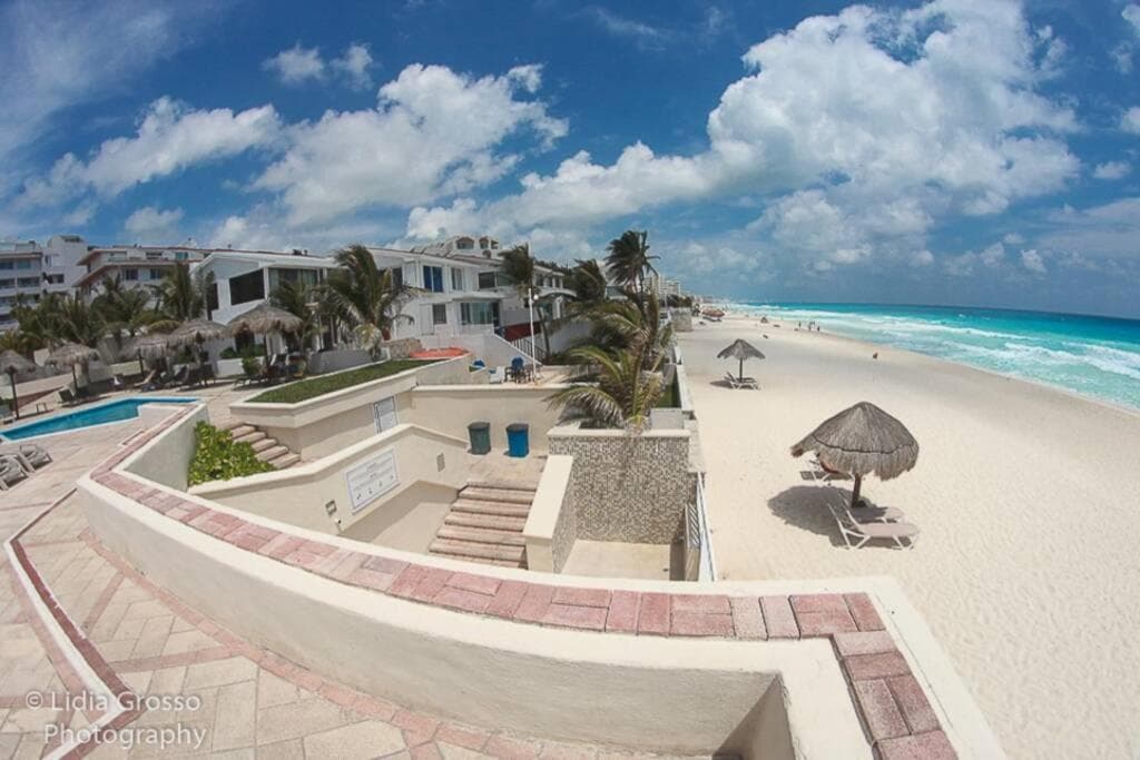Brisas Shores Penthouse Beachfront, Ocean View Terrace Cancun Hotel Zone, 2 bedrooms