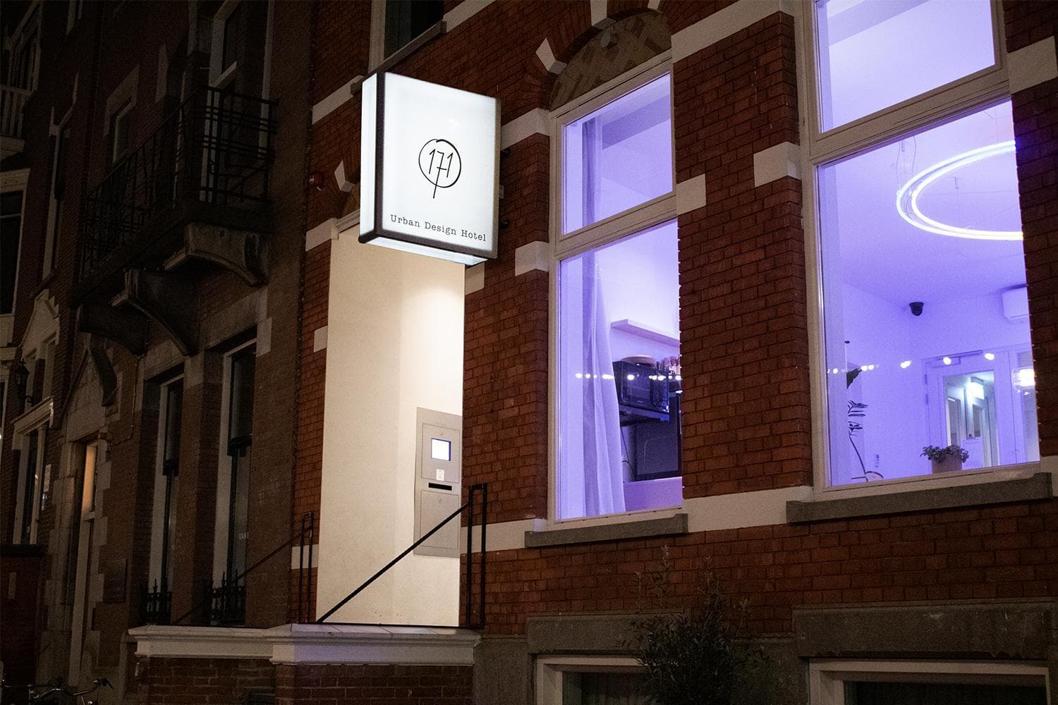 Hotel 171
