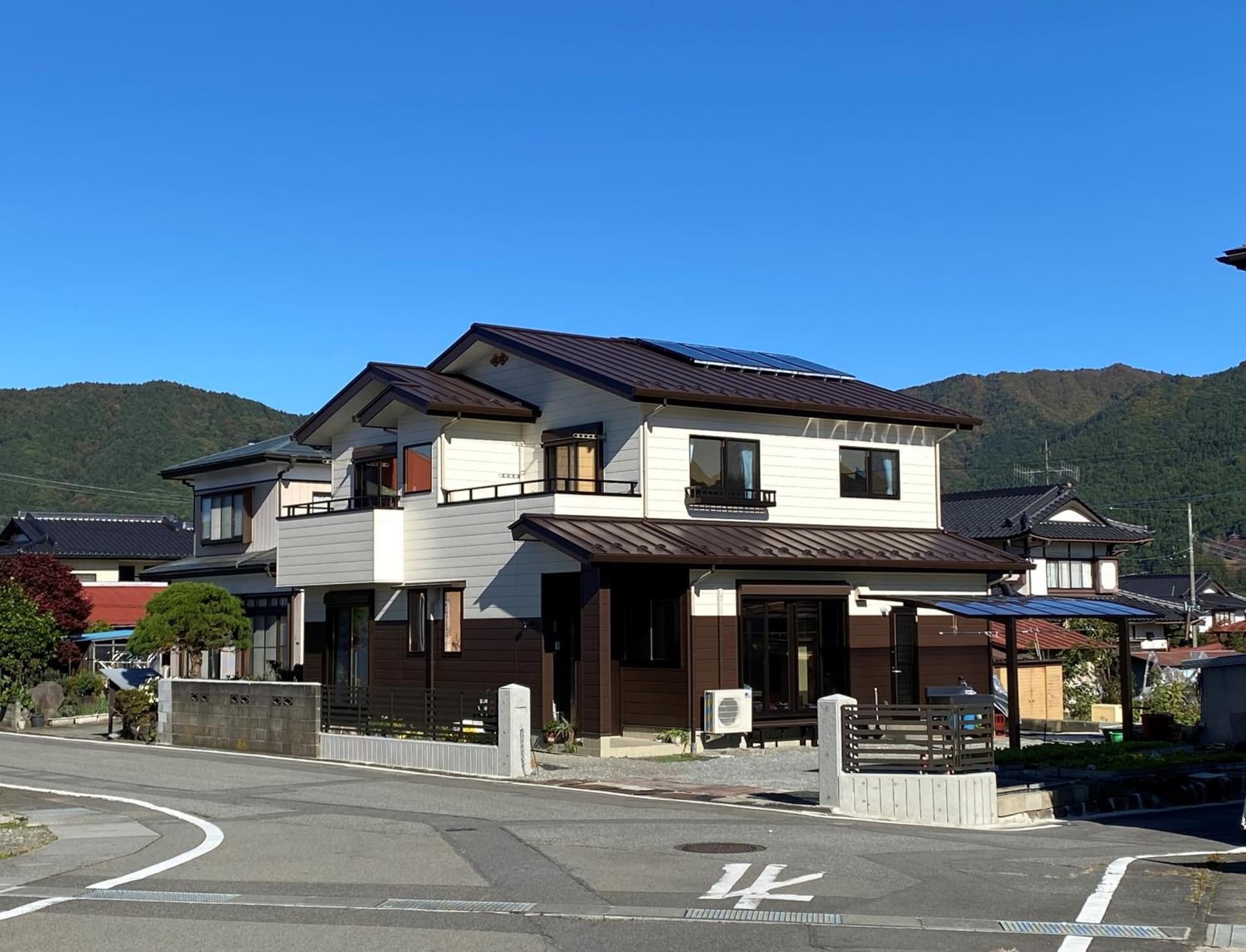 LINK HOUSE