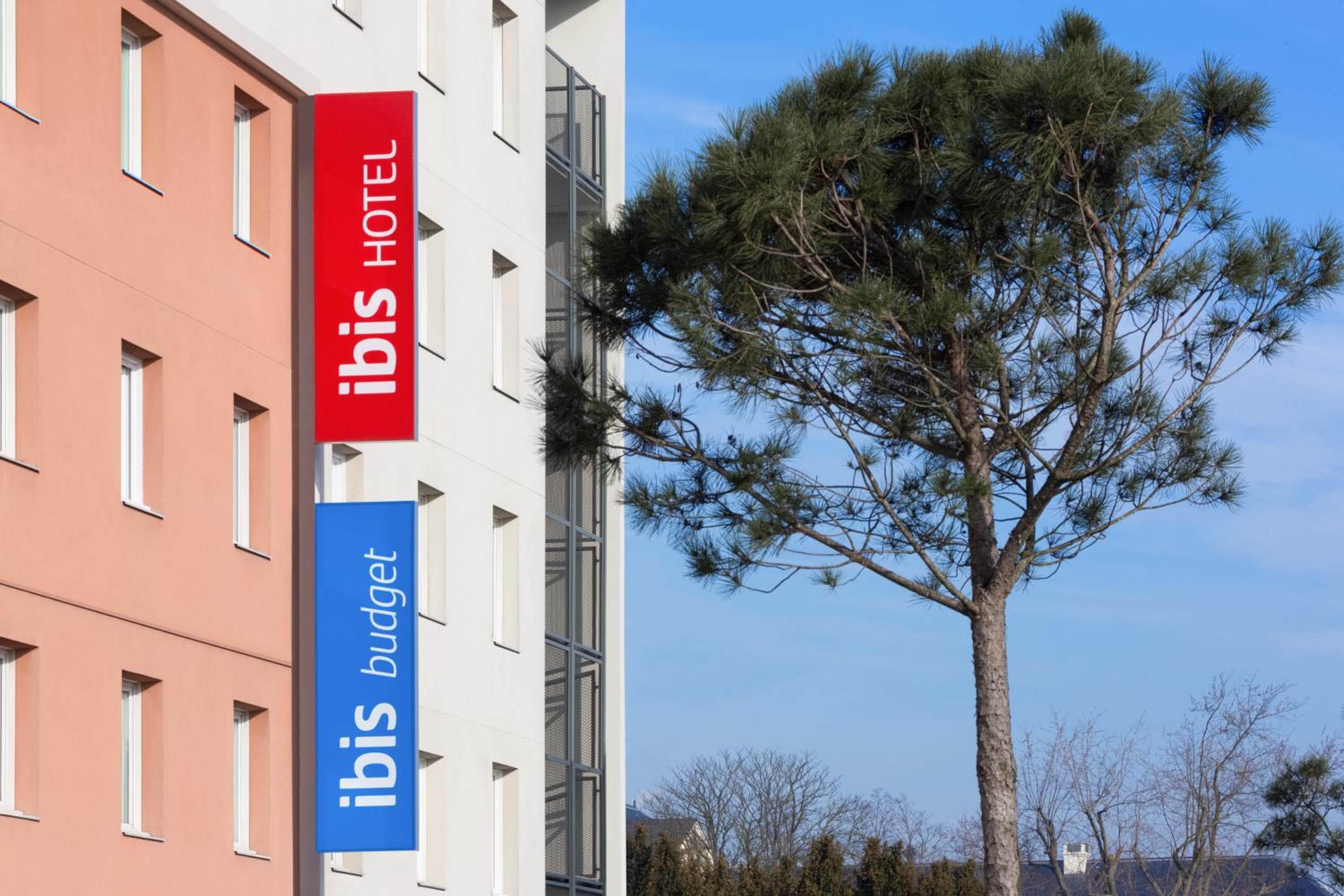 Ibis Orly Chevilly Tram 7