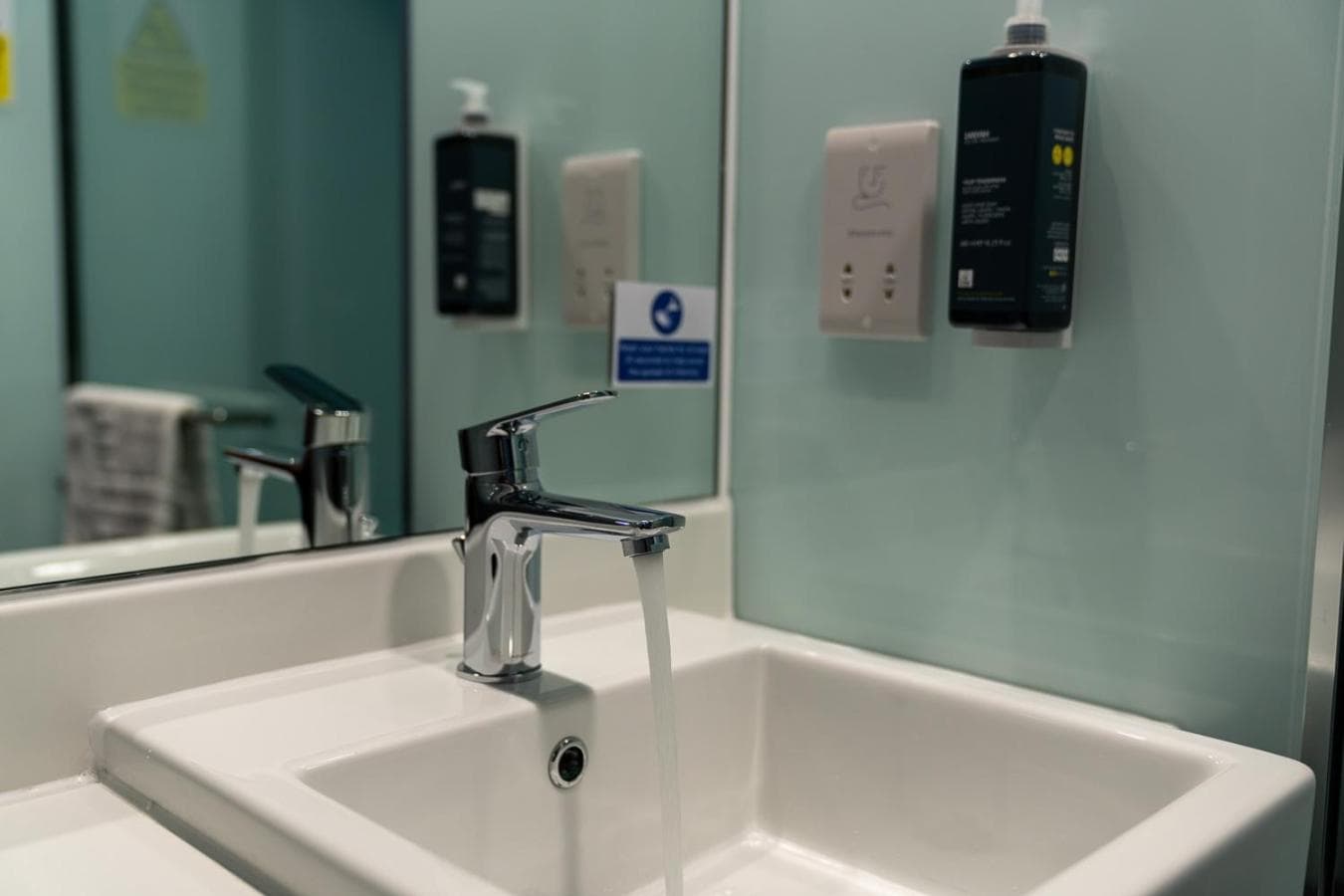 easyHotel Cardiff 5