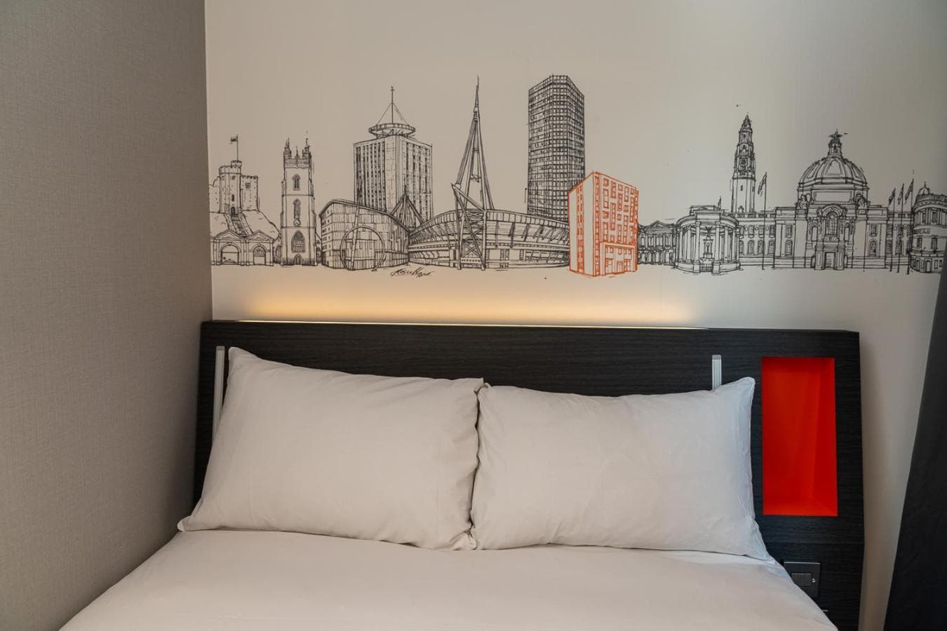 easyHotel Cardiff 3