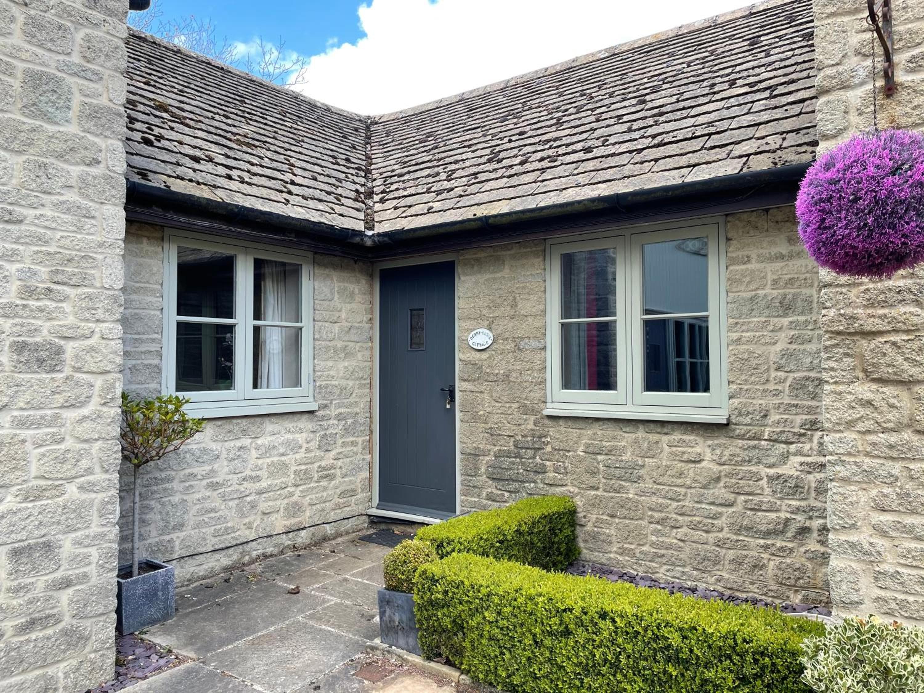 Derrybrook Cottage, Twin or Superking, Seven Springs Cottages