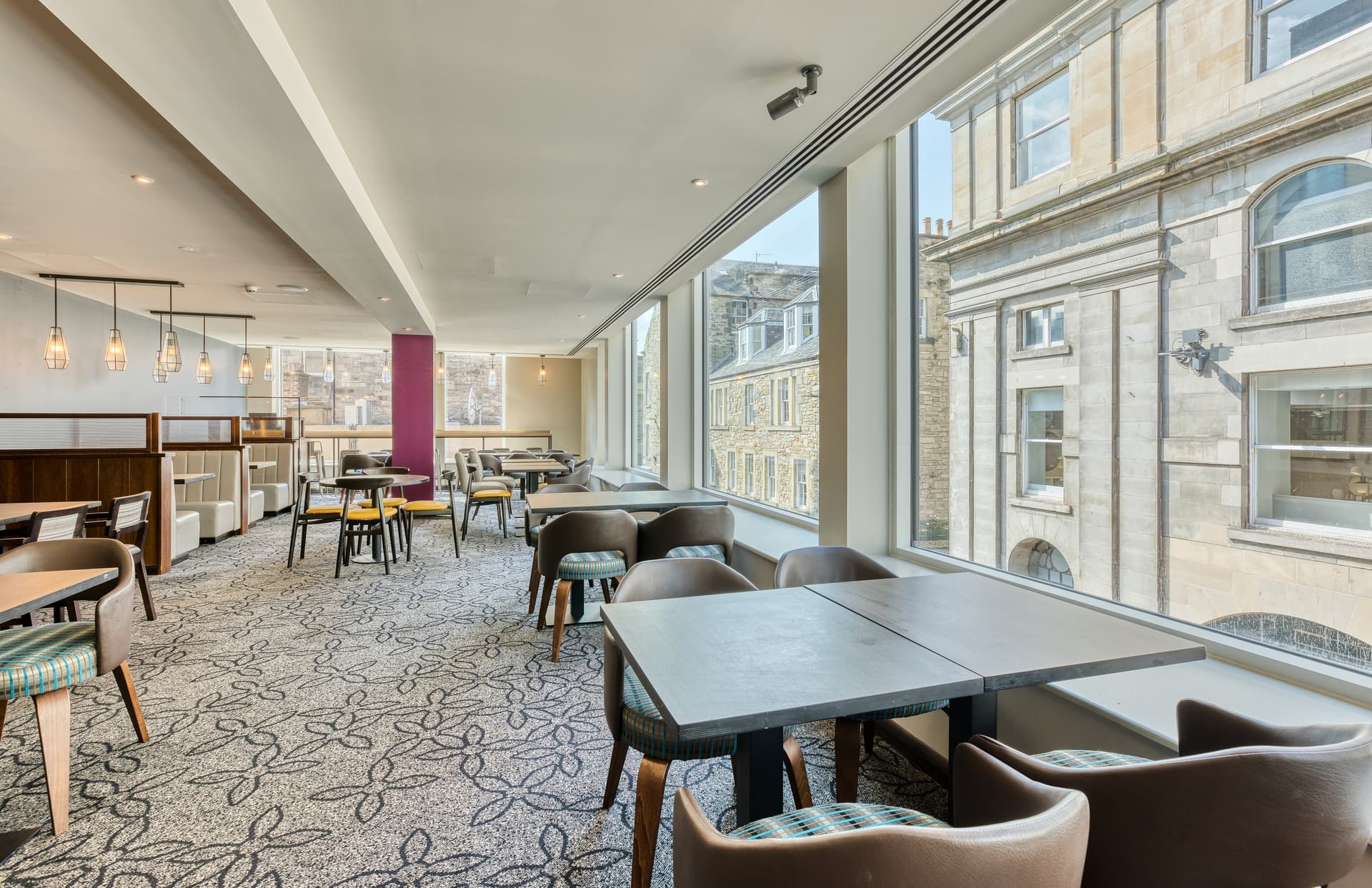 Premier Inn Edinburgh Cc Waverley 4
