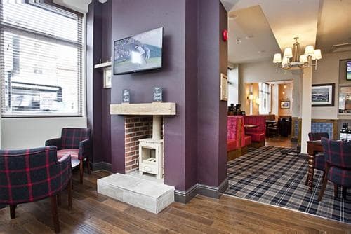 The Dickens Bar & Inn