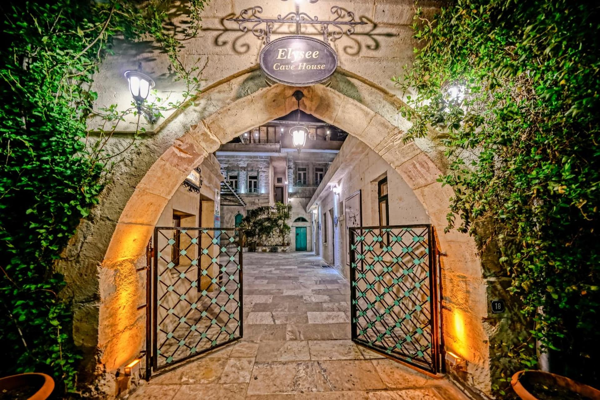 Elysee Cave House