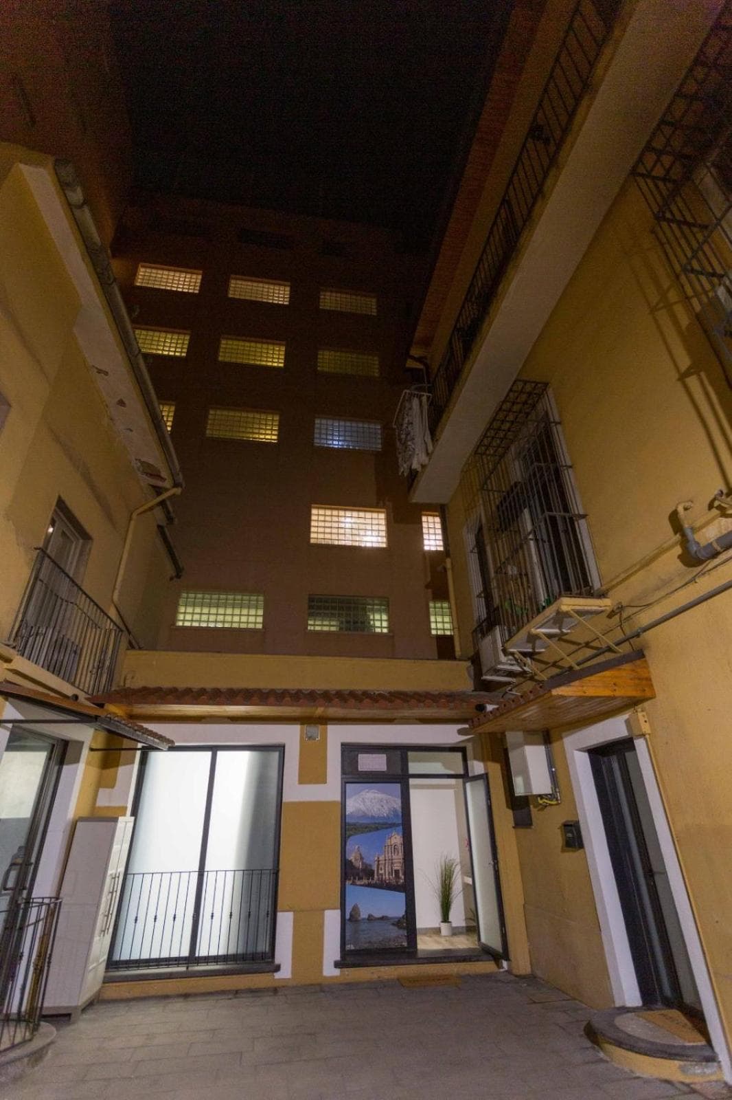 ETNEA 208 LUXURY JACUZZI SUITE Catania