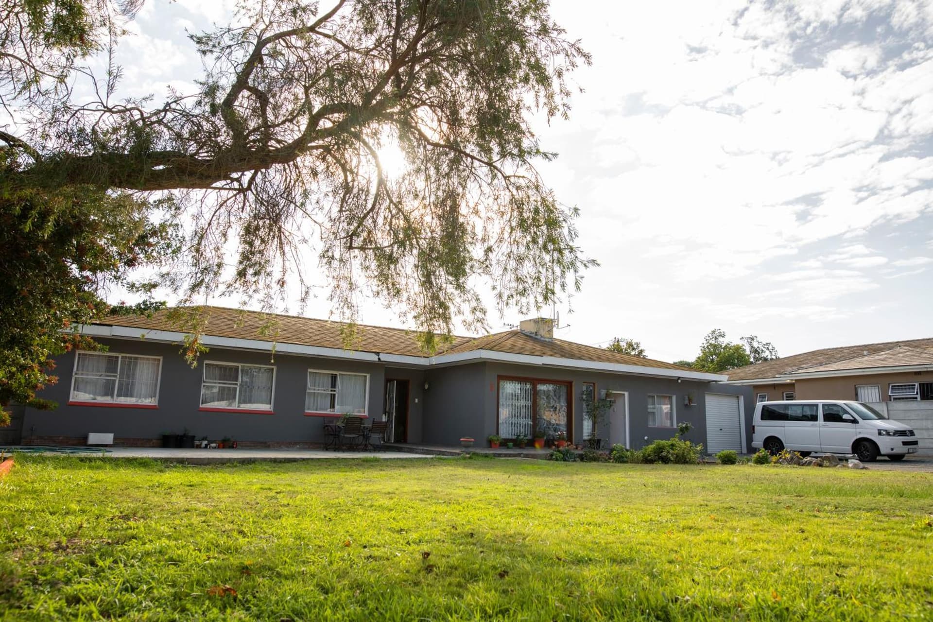 Lyronne Guest house, Shuttle and Tours
