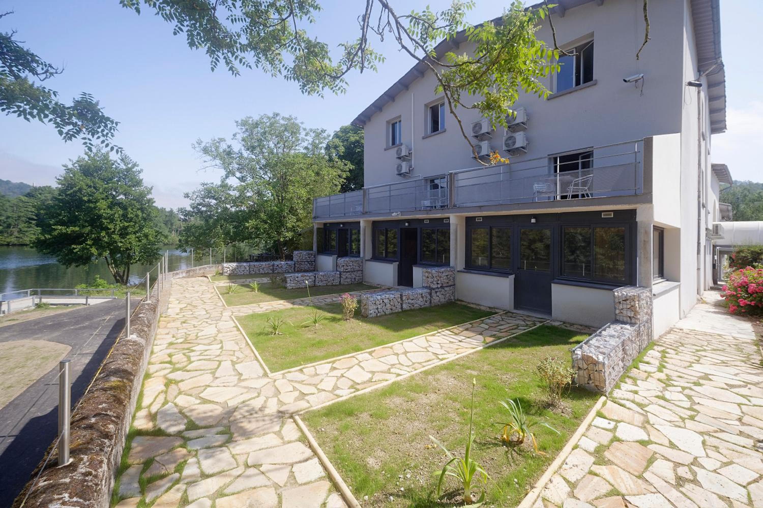Hotel du Lac & Restaurant Foix
